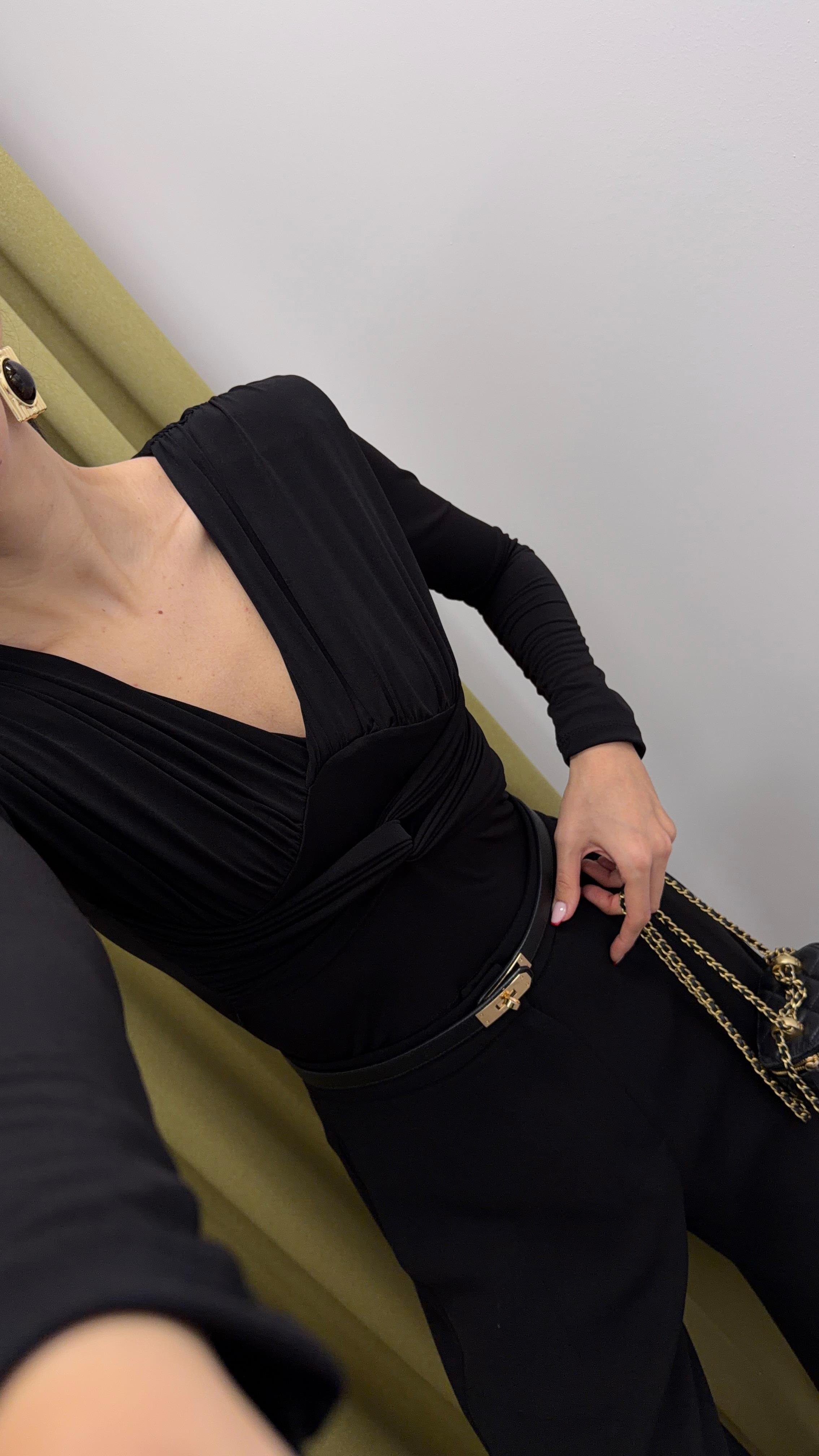 Ön Düğümlü Siyah Bluz