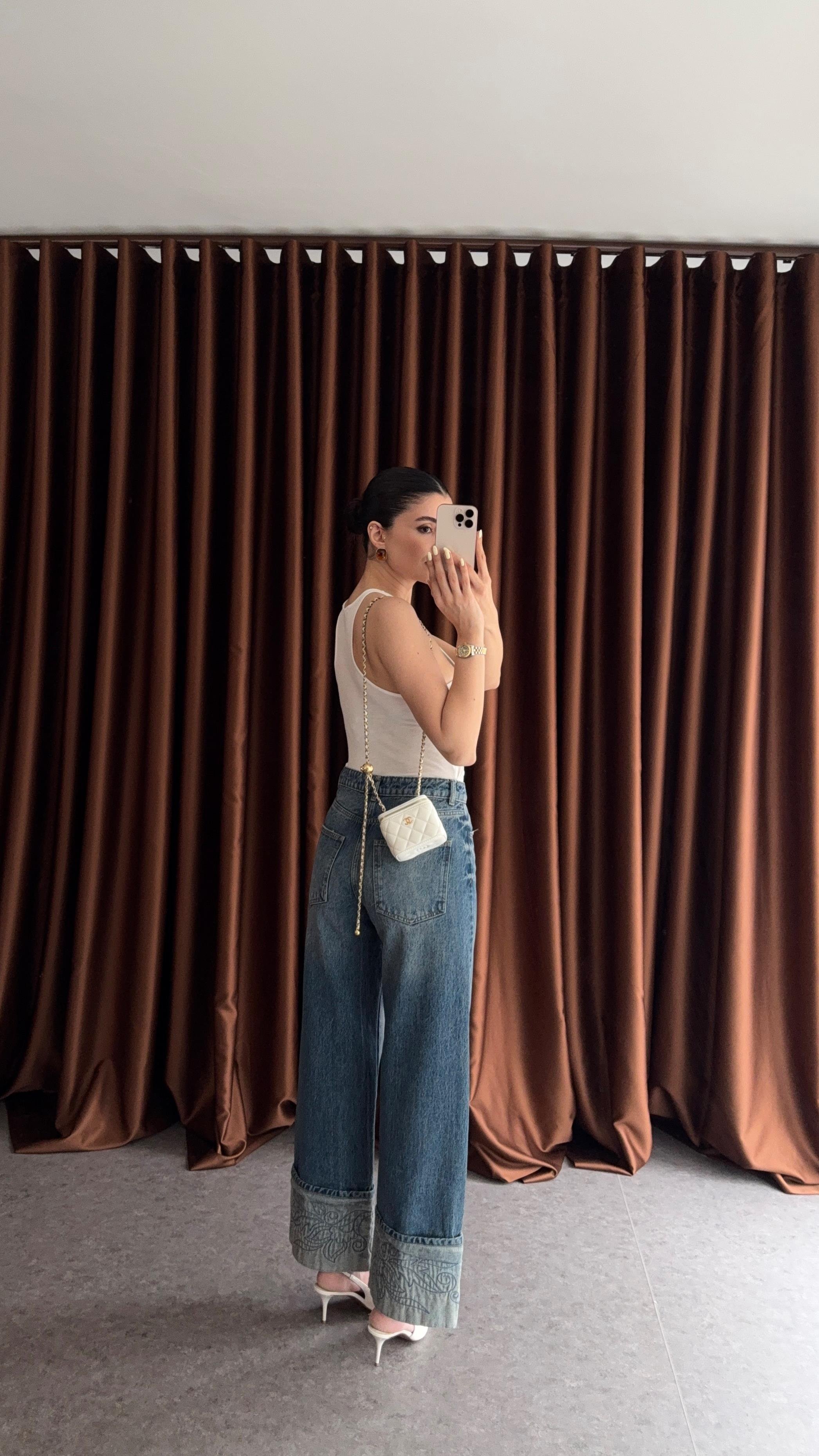 Paça Nakışlı Jean
