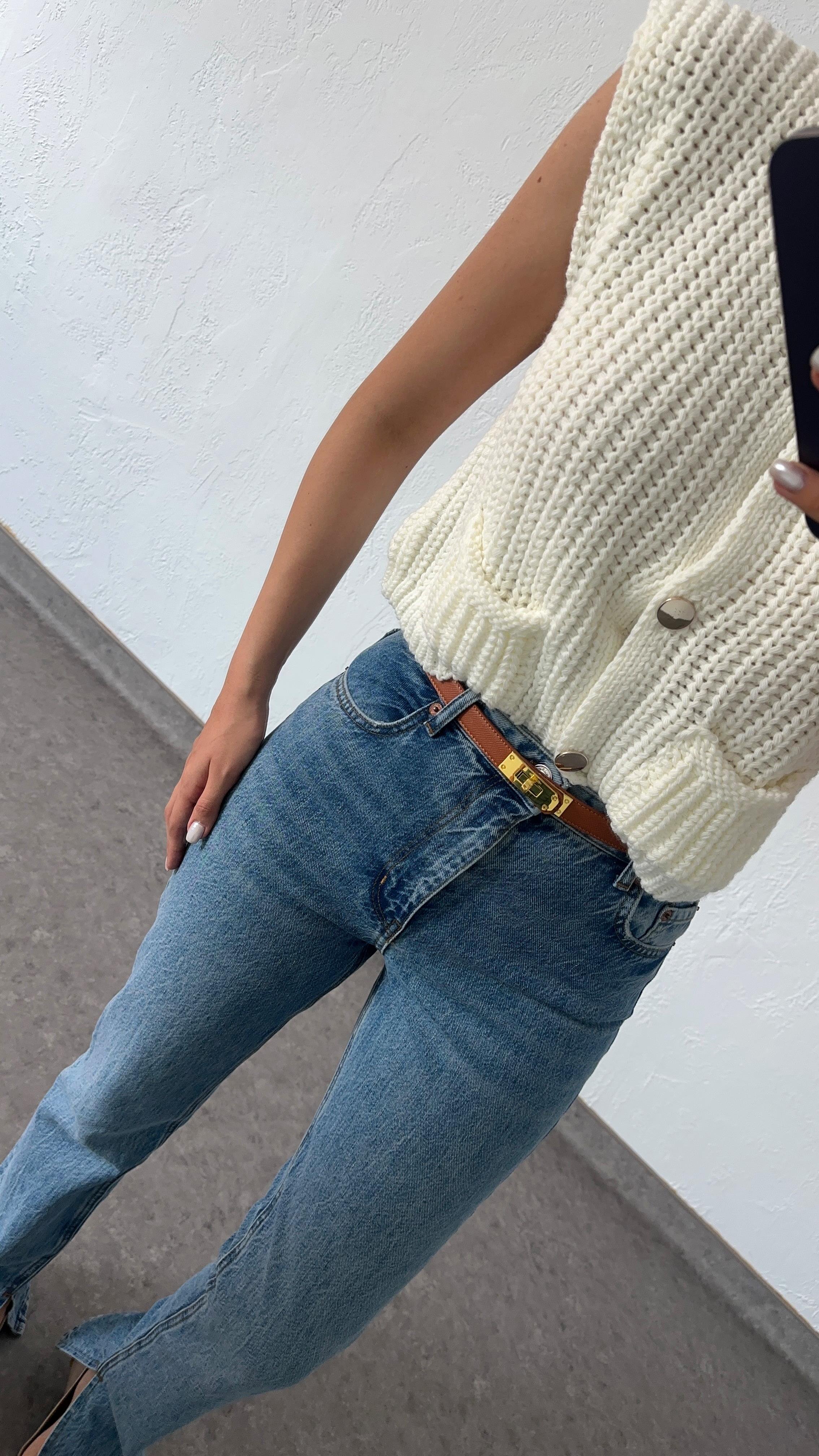 Paça Yırtmaçlı Mavi Jean