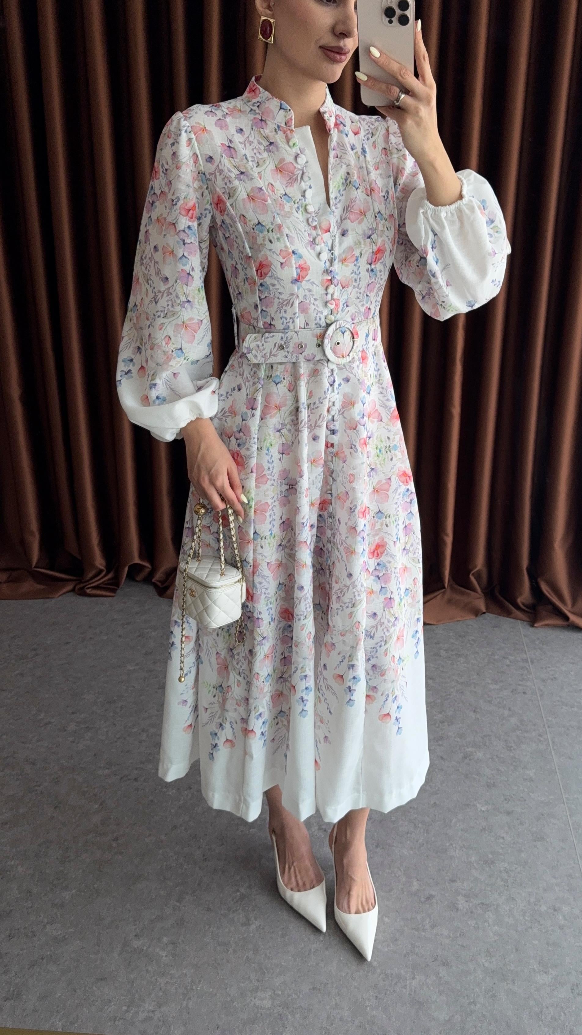 Pastel Çiçek Desenli Kemerli Midi Elbise