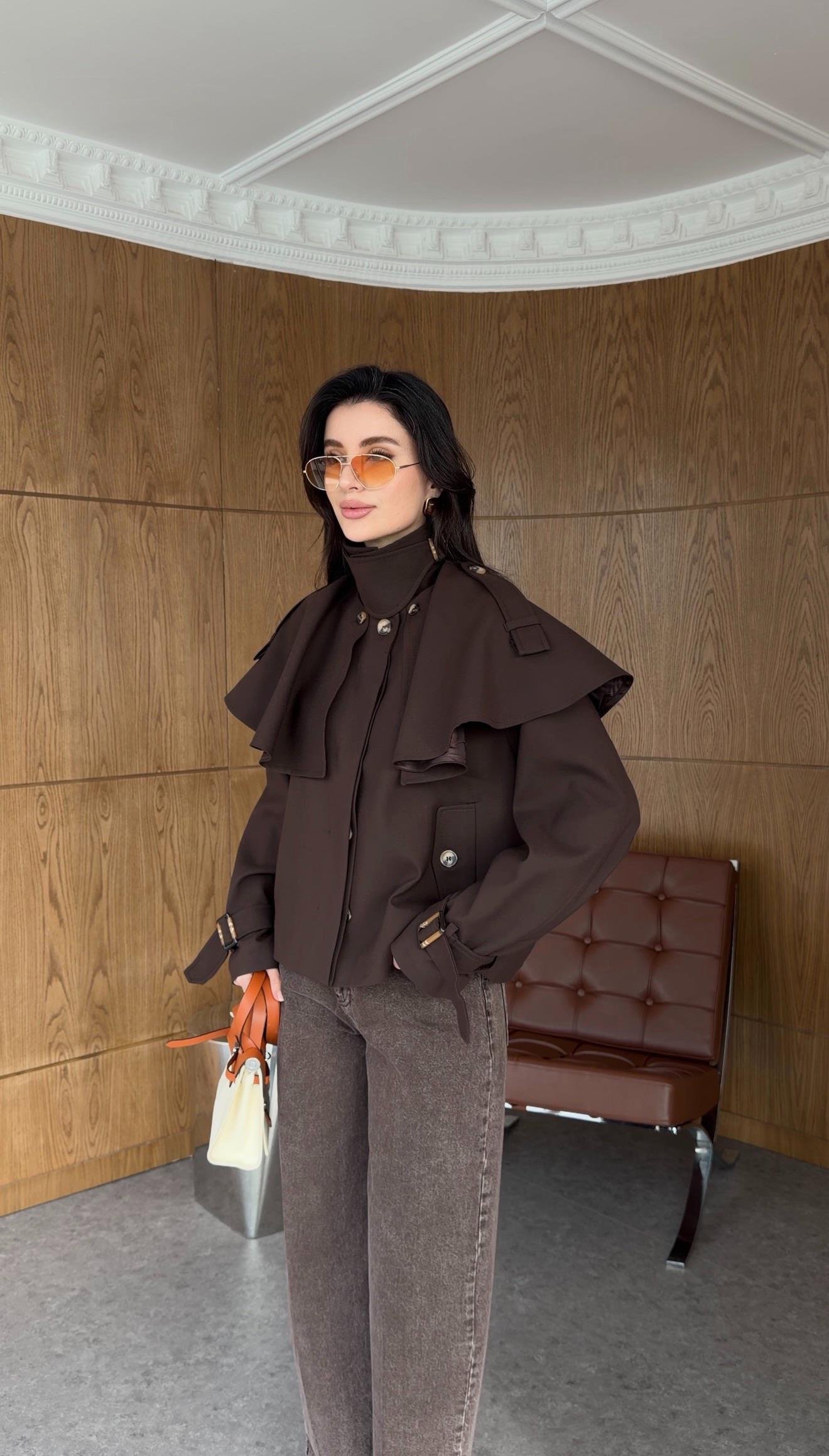 Pelerinli Kahve Kısa Trenç