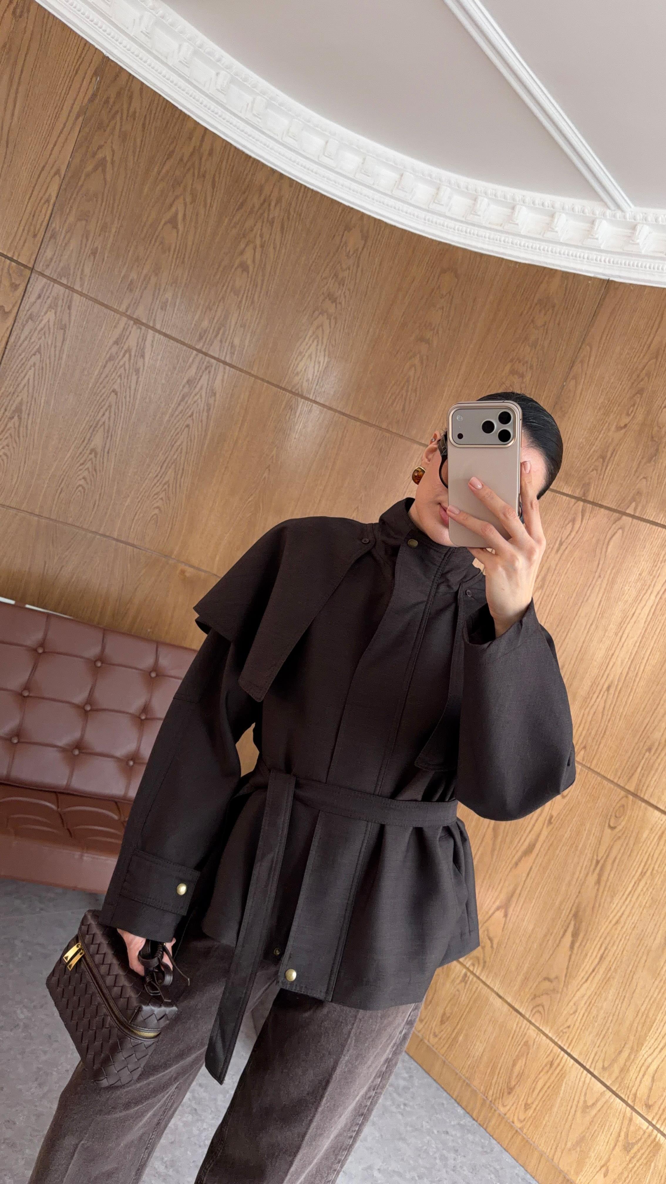 Pelerinli Kahverengi Ceket