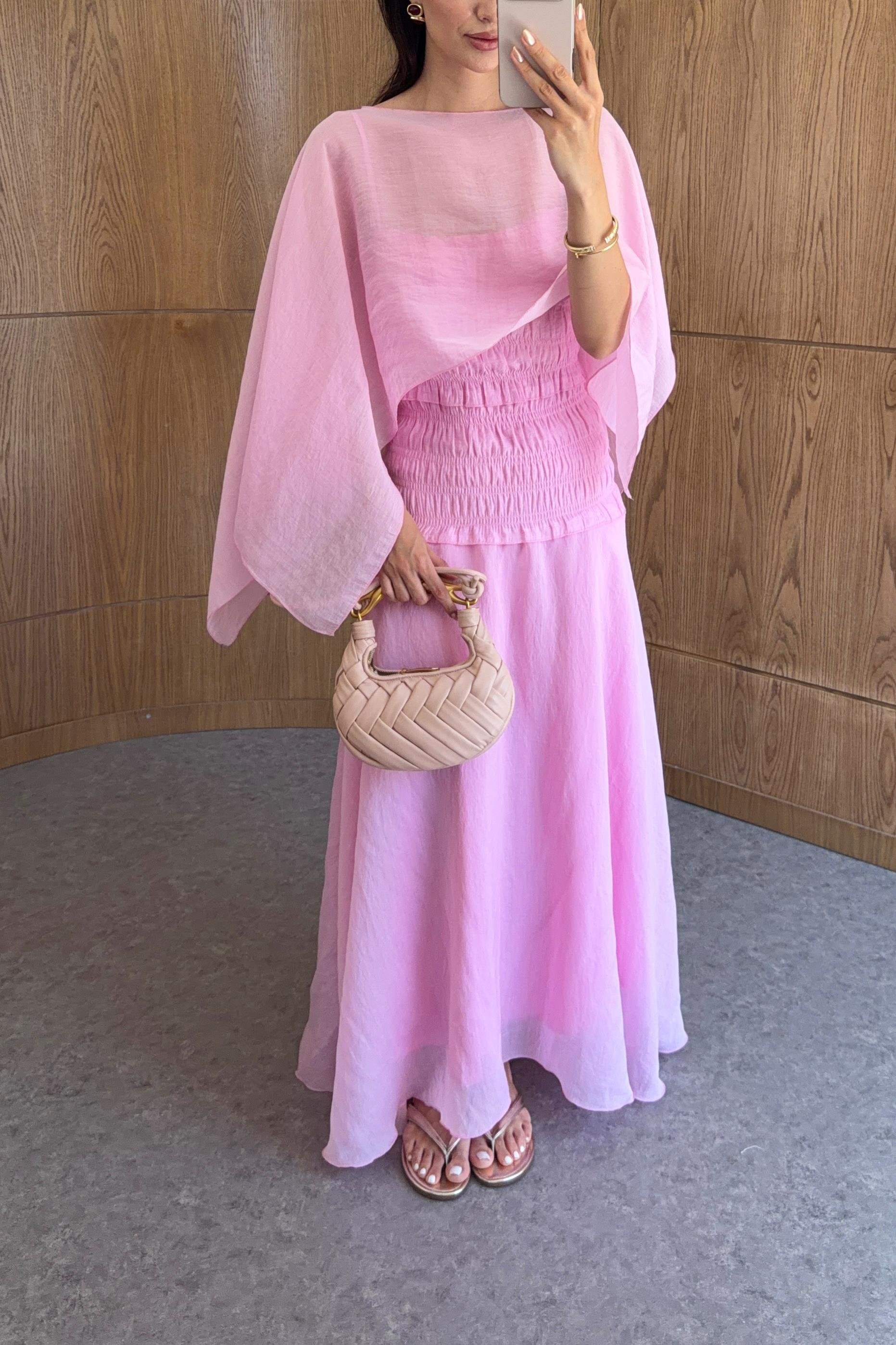 Pelerinli Pembe Takım