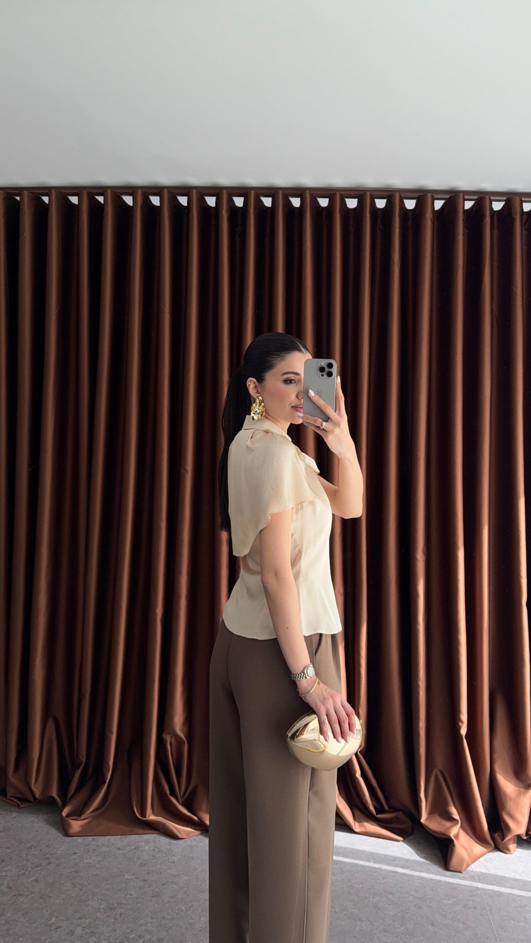 Pelerinli Saten Gömlek