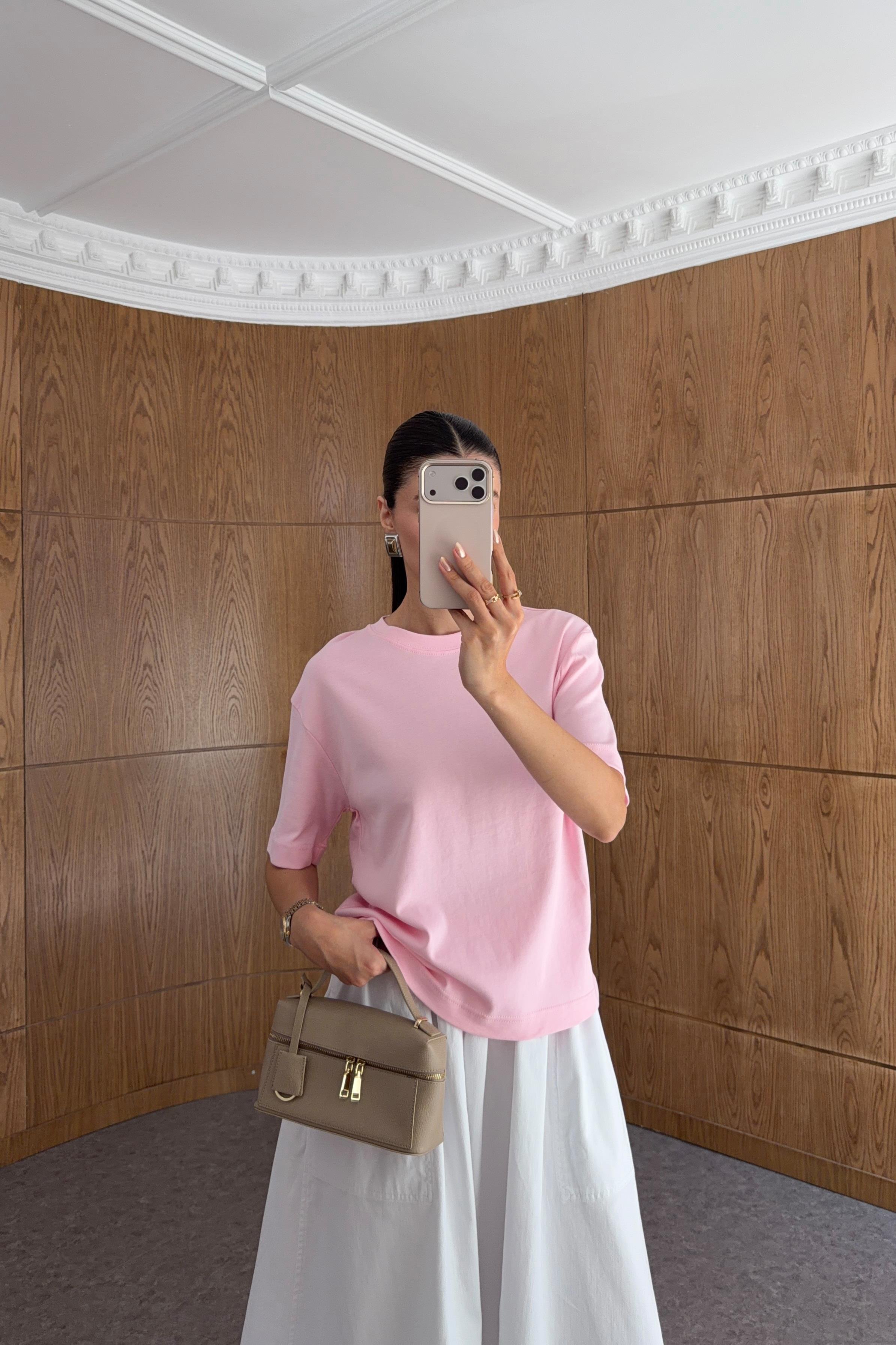 Pembe Basic Premium Tshirt