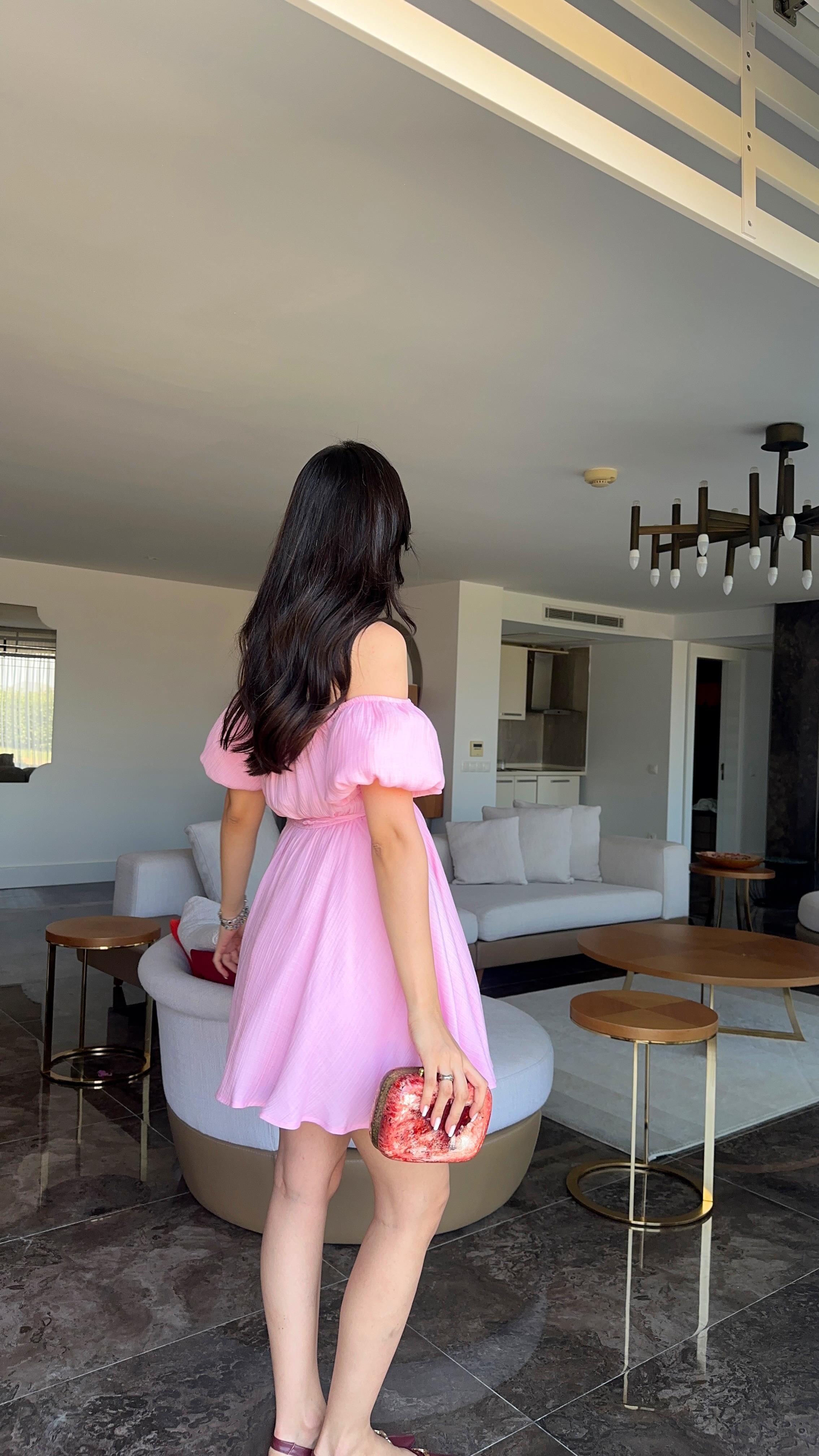 Pembe Volanlı Elbise