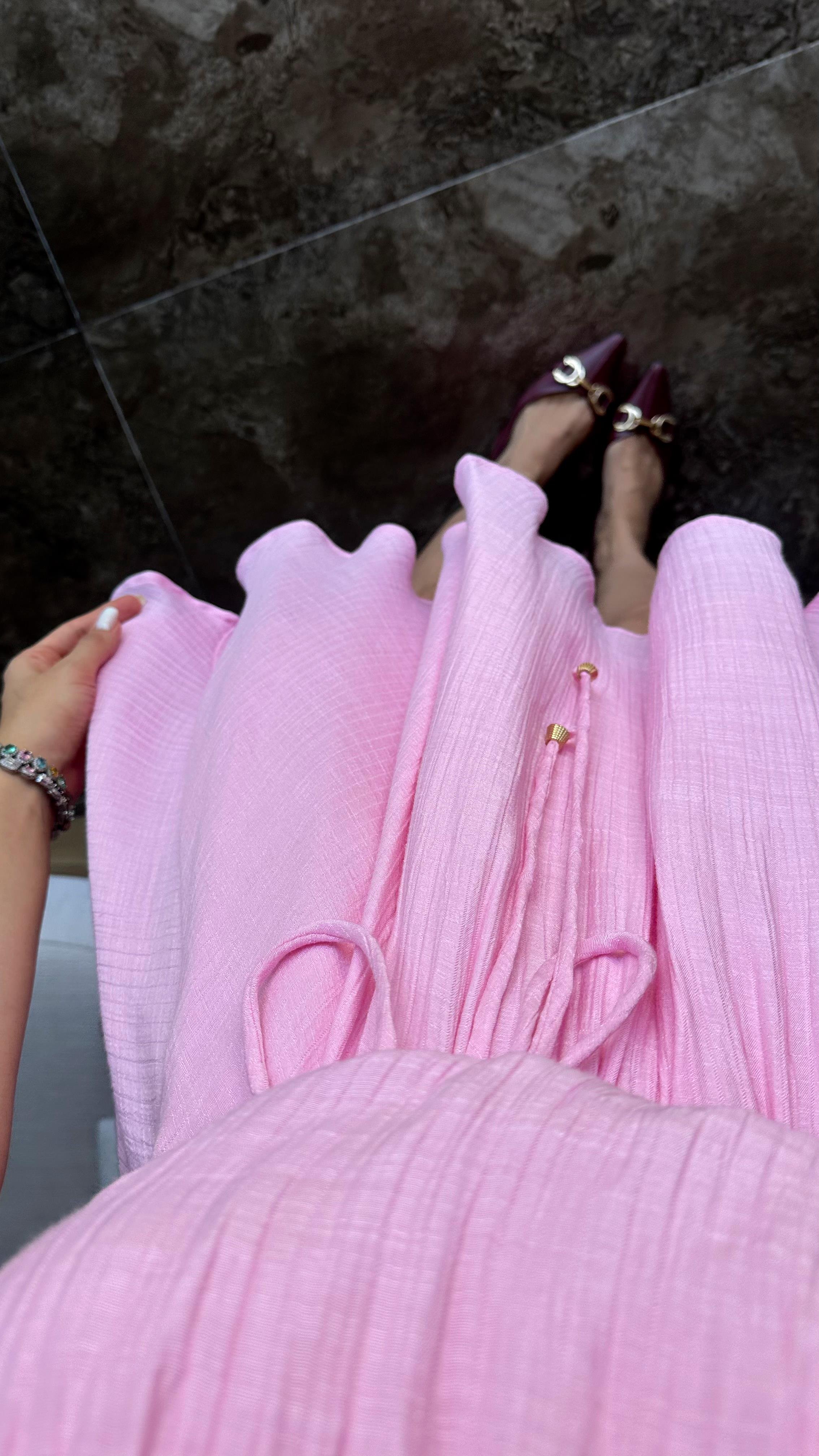 Pembe Volanlı Elbise