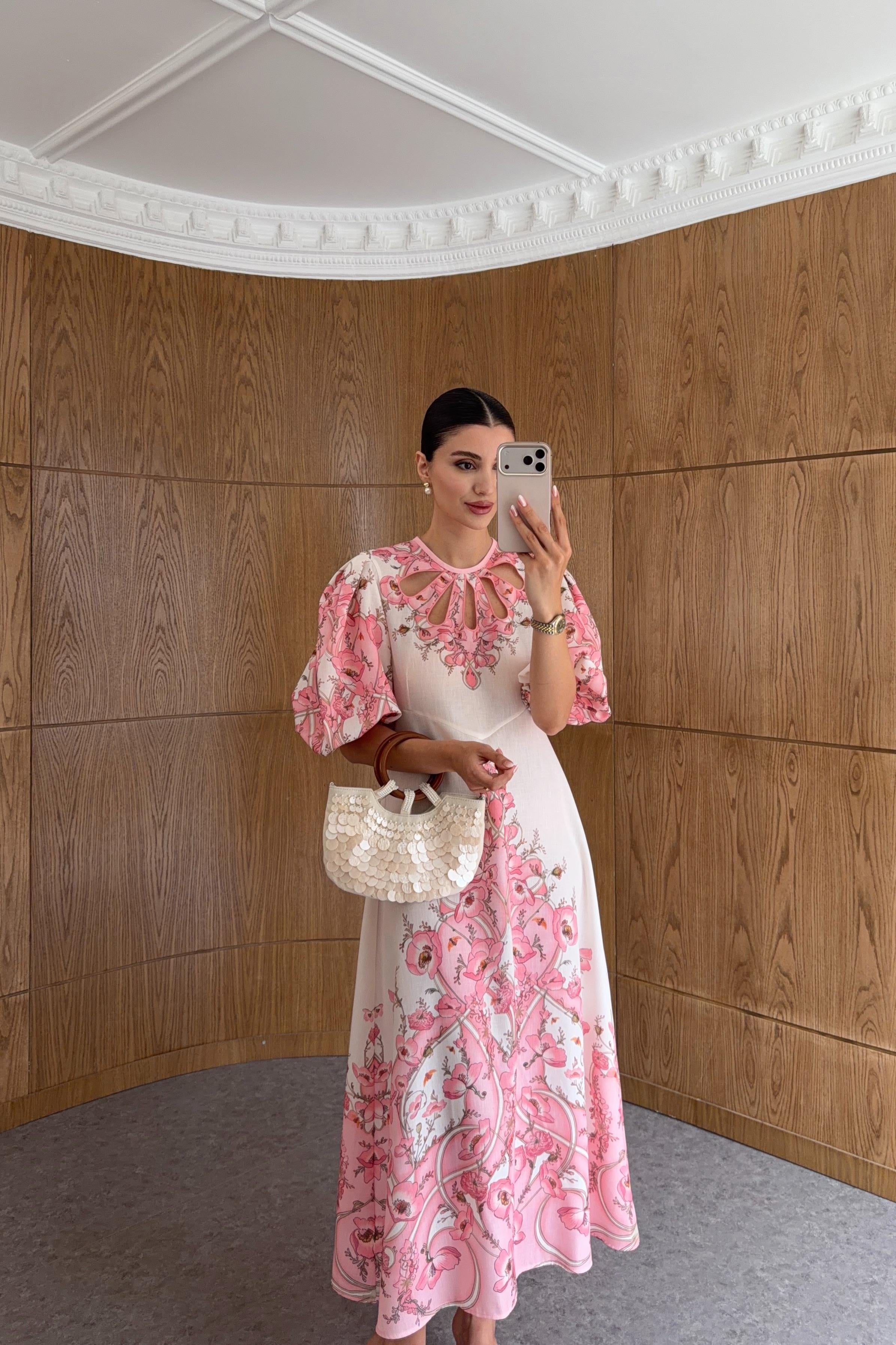 Pencere Detaylı Pembe Elbise