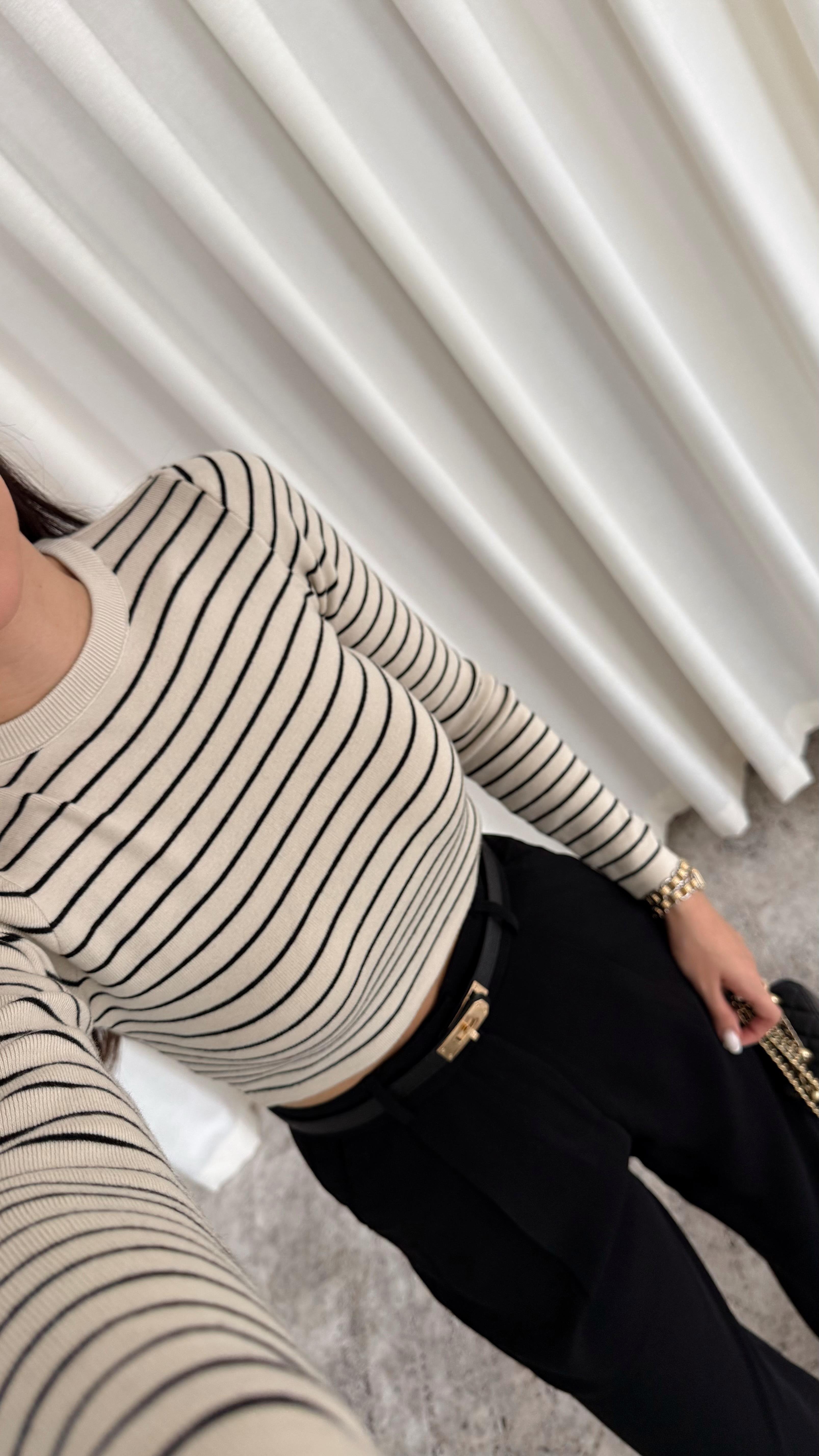 Premium Likralı Siyah Çizgili Crop Triko