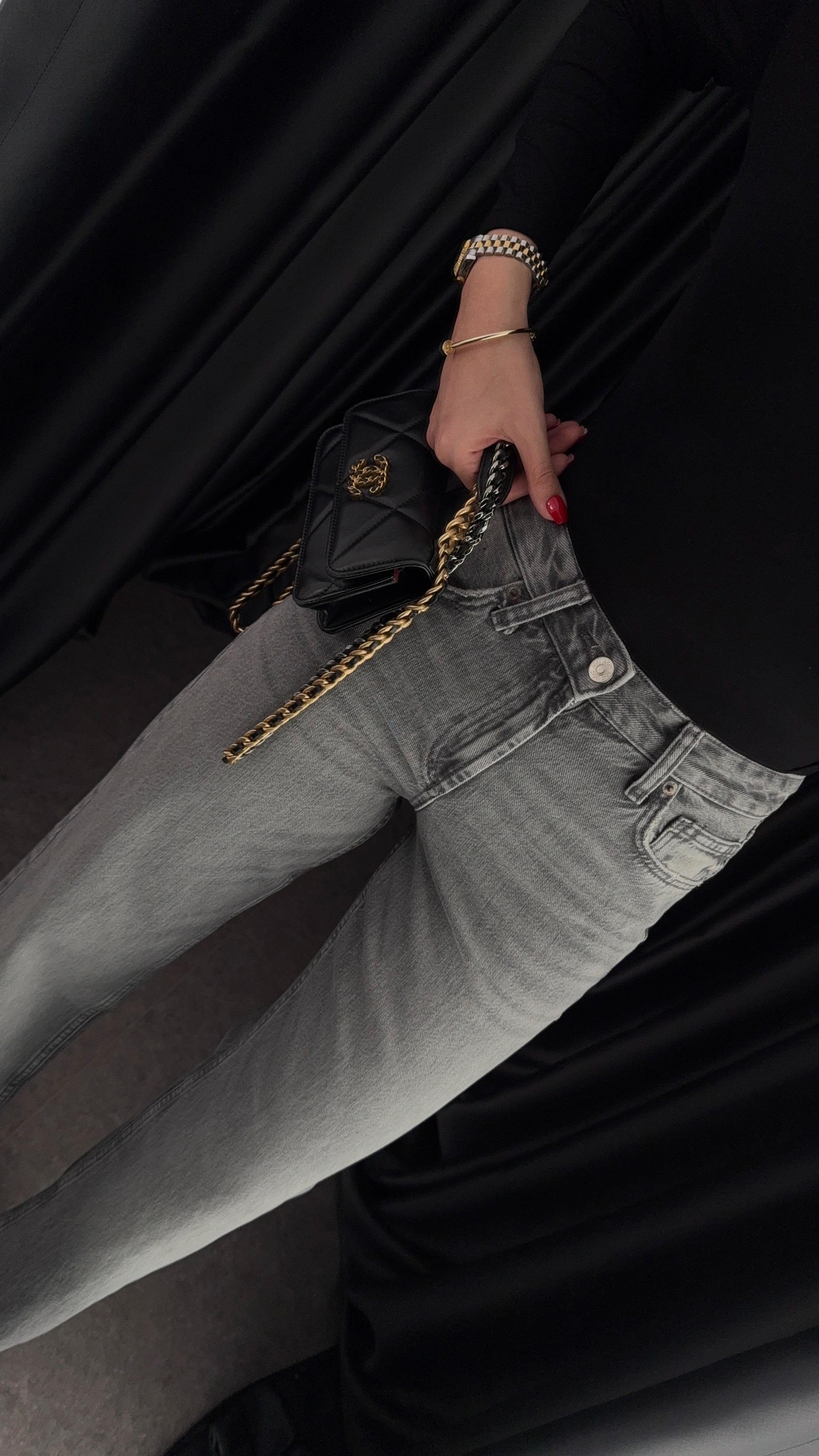 Relaxed Fit Gri Jean