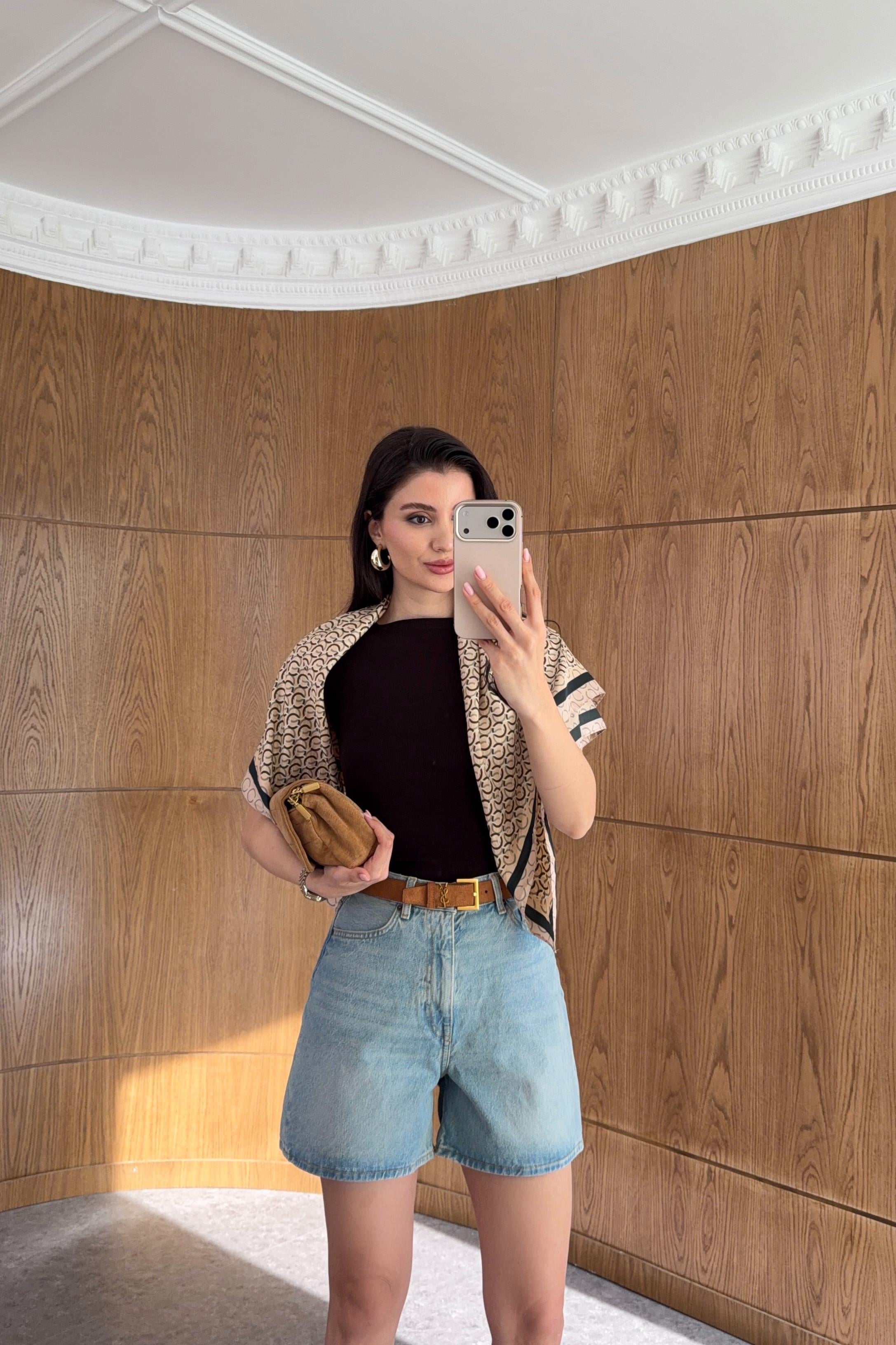 Şehir Boy Açık Mavi Denim Şort