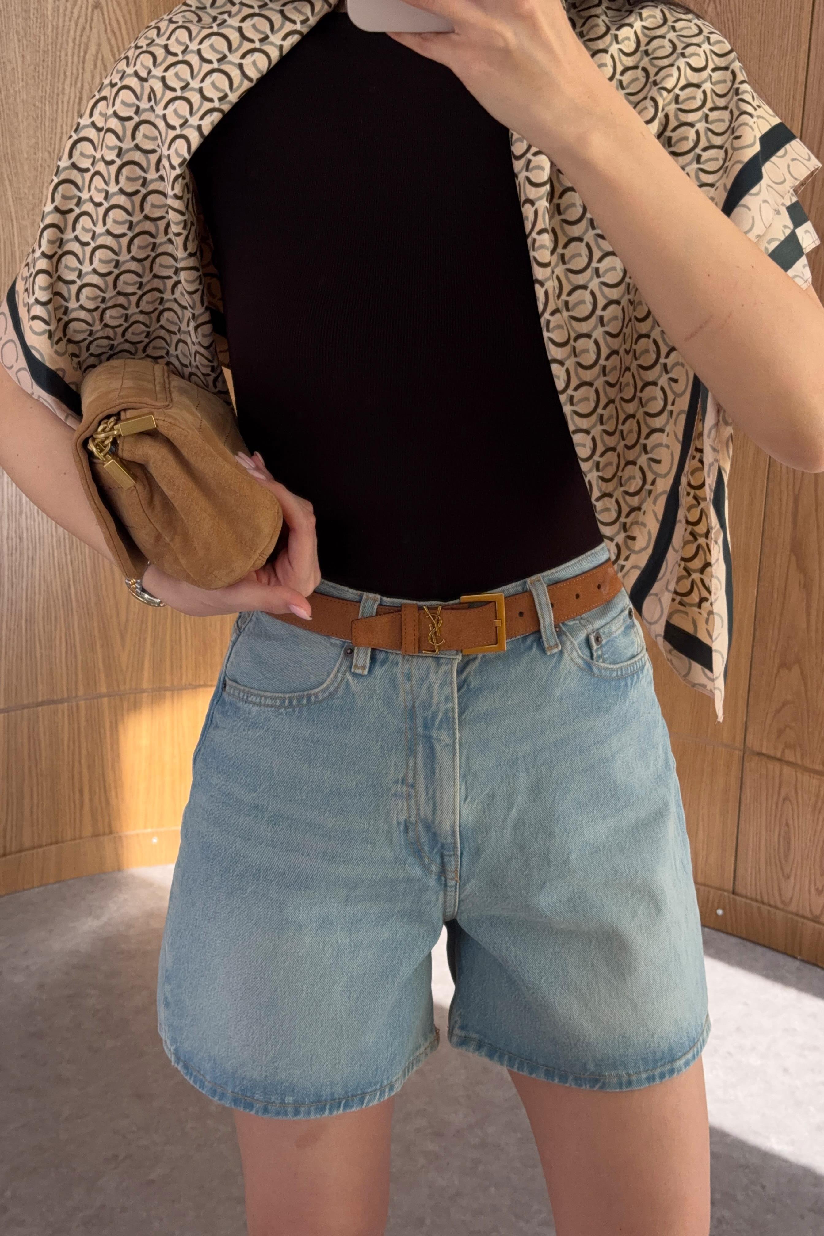Şehir Boy Açık Mavi Denim Şort