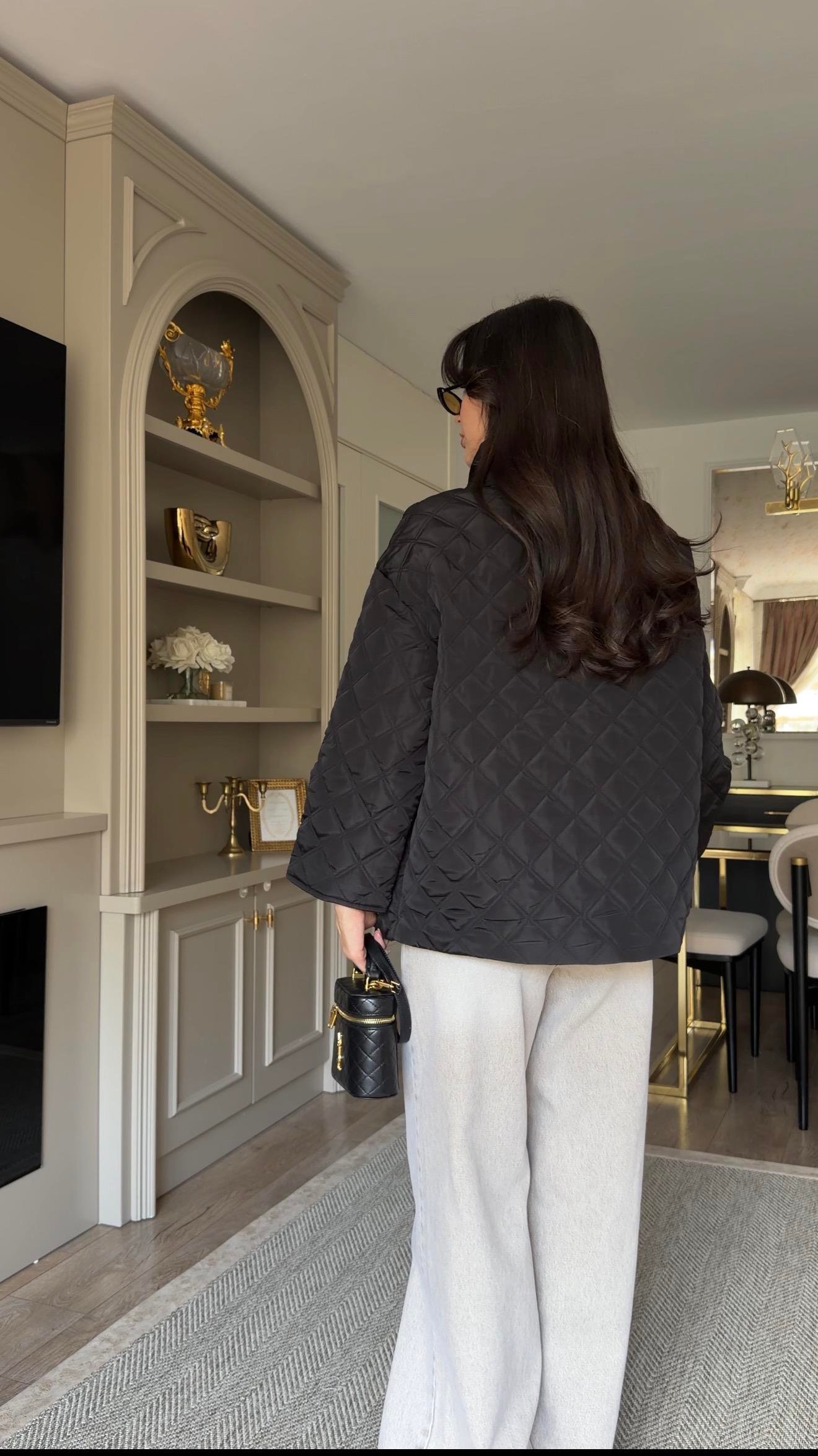 Seyyar Atkılı Siyah Mont