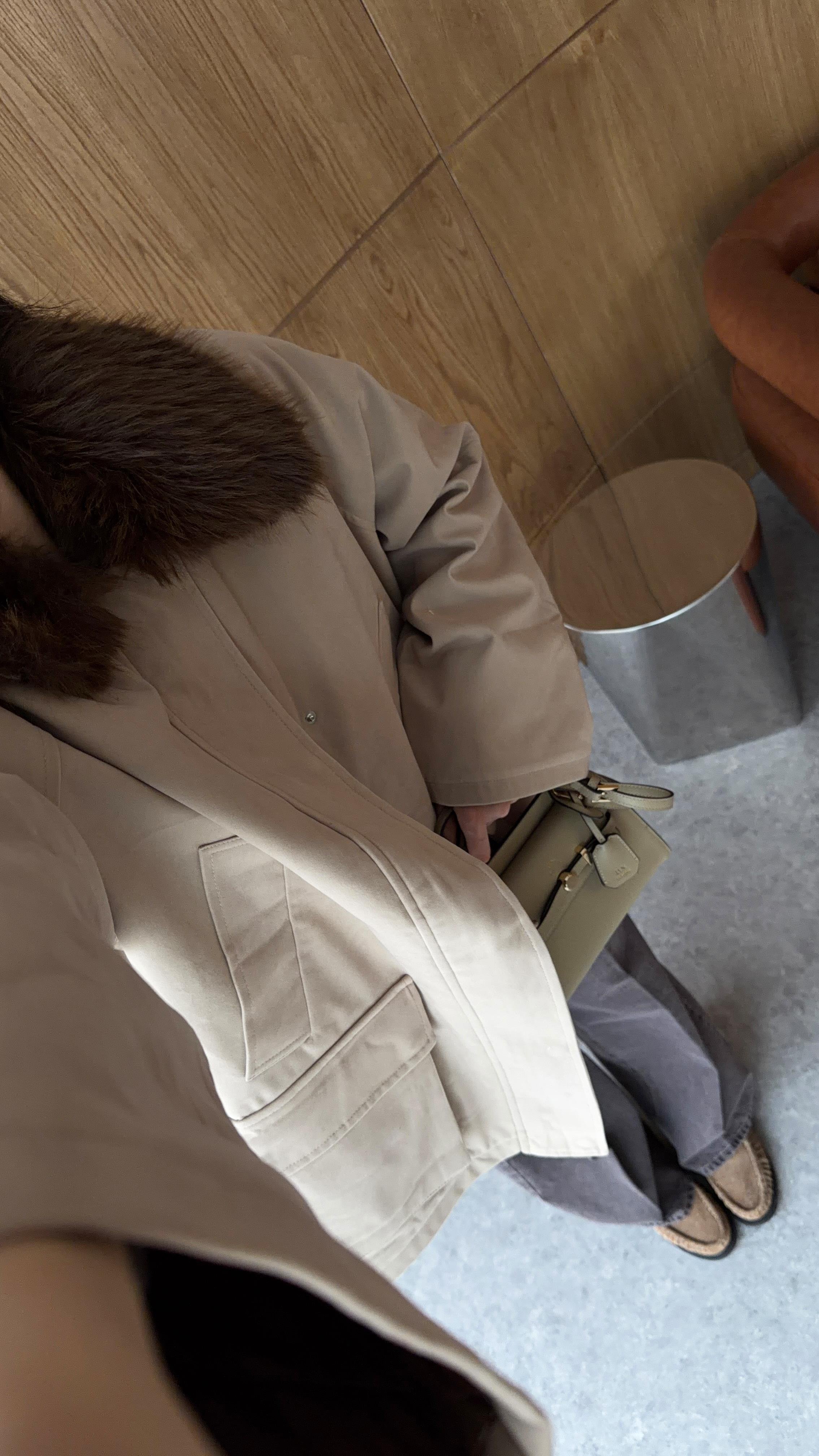 Seyyar Kürk Yaka Bej Ceket