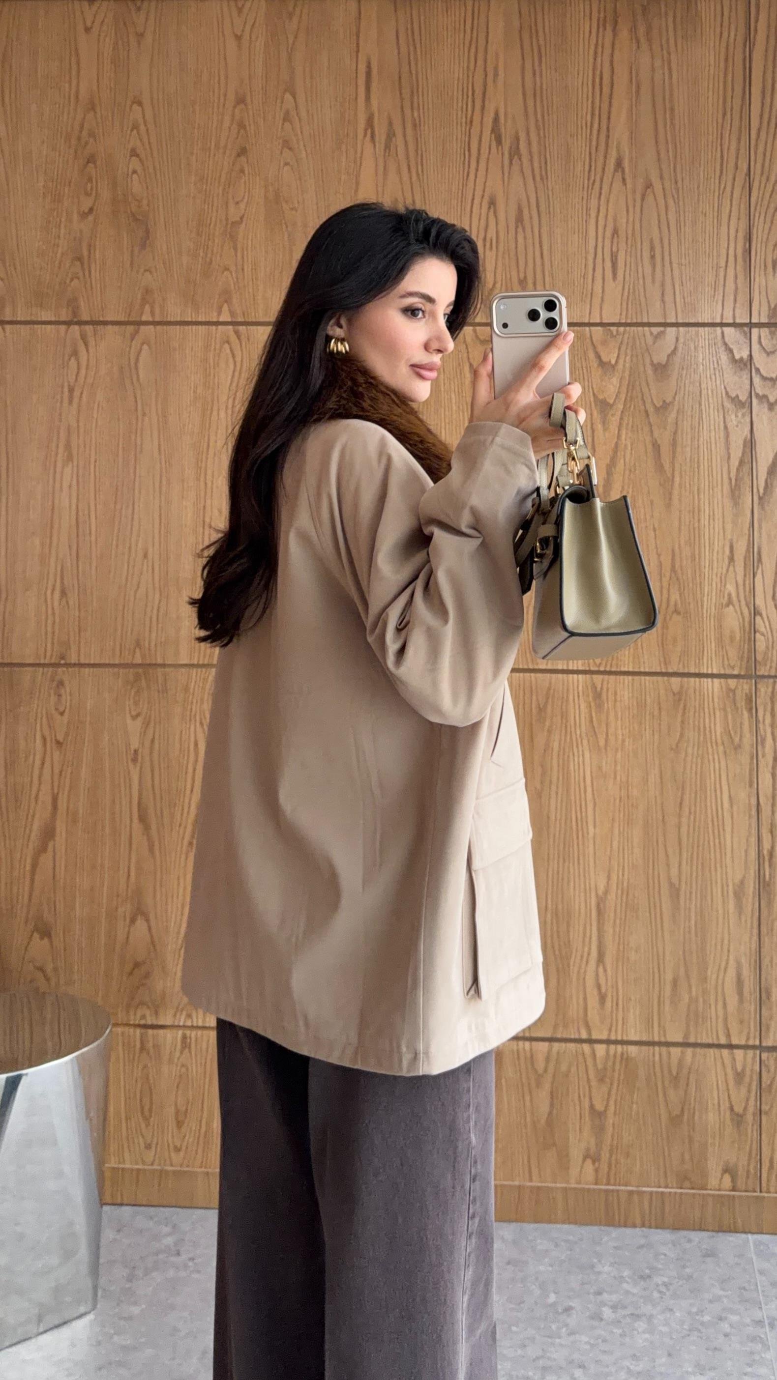 Seyyar Kürk Yaka Bej Ceket