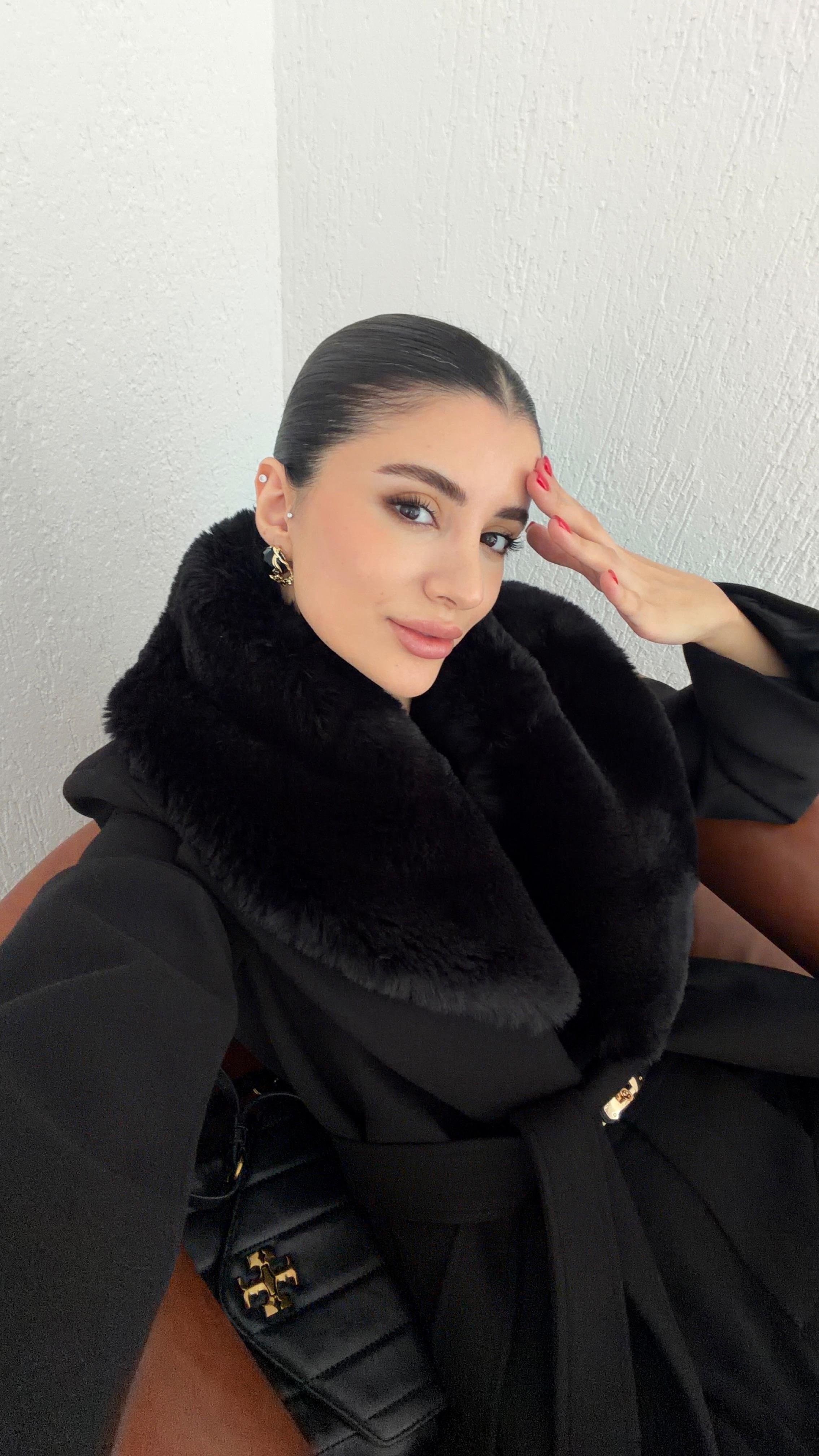 Seyyar Kürklü Siyah Kaban