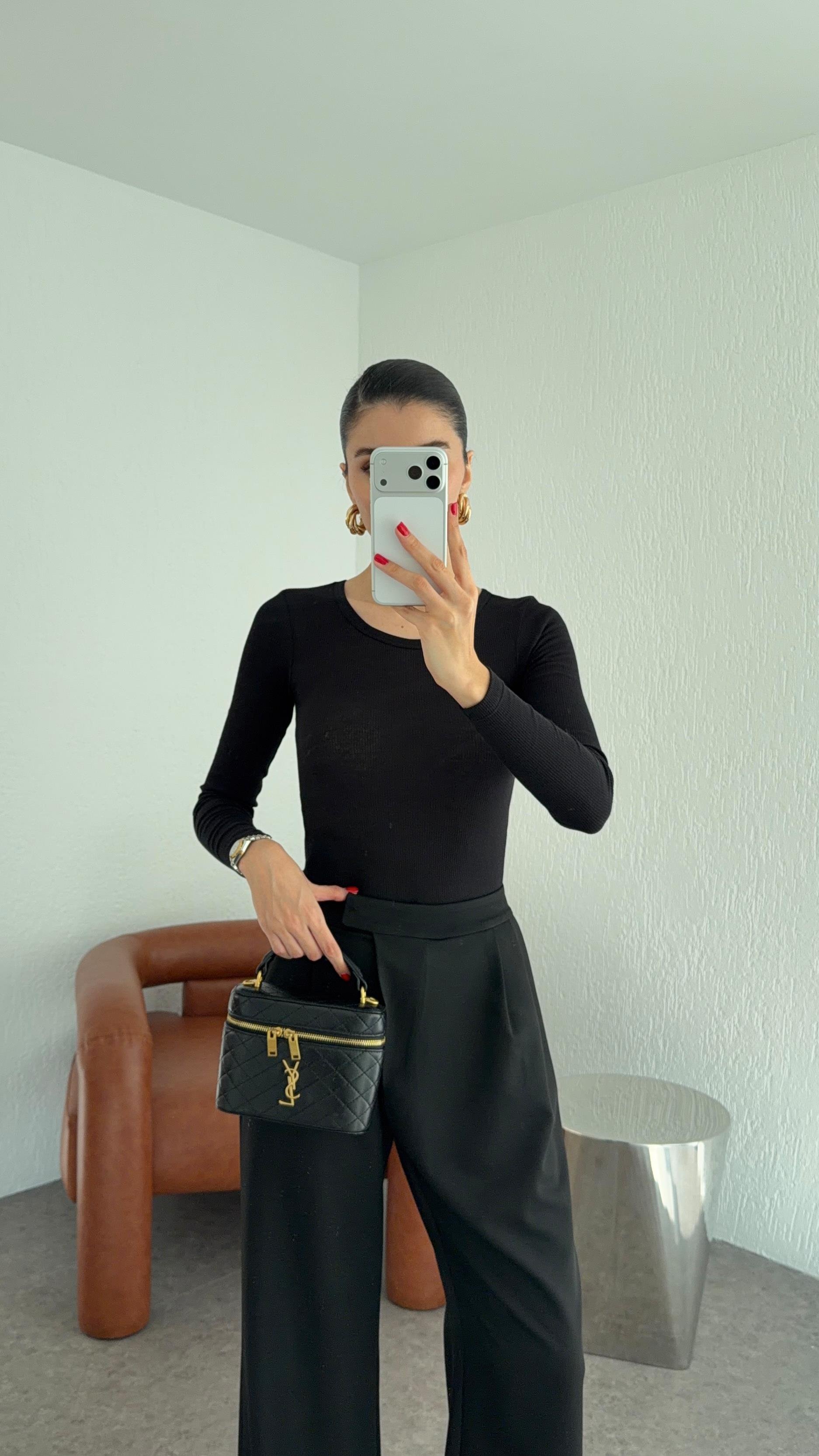 Siyah Bodysuit