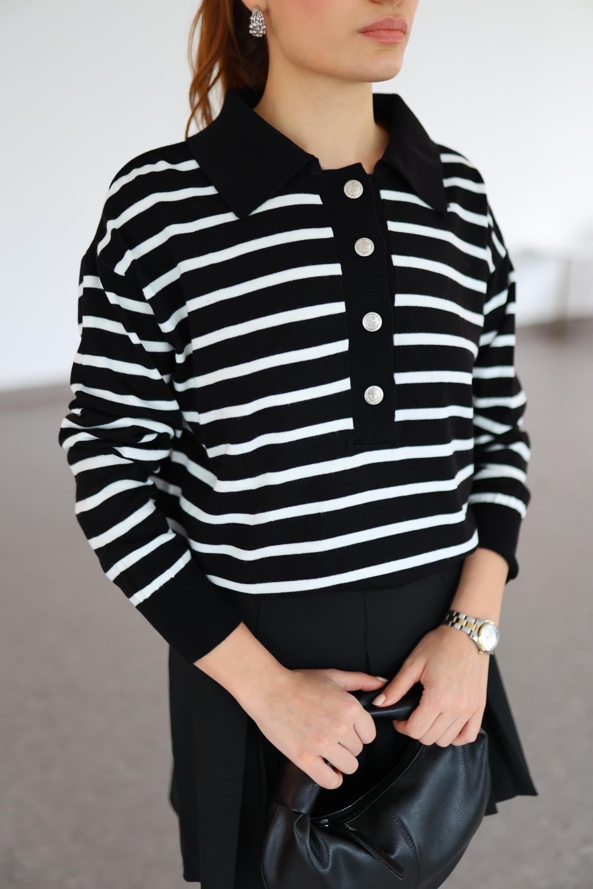 Siyah Çizgili Triko