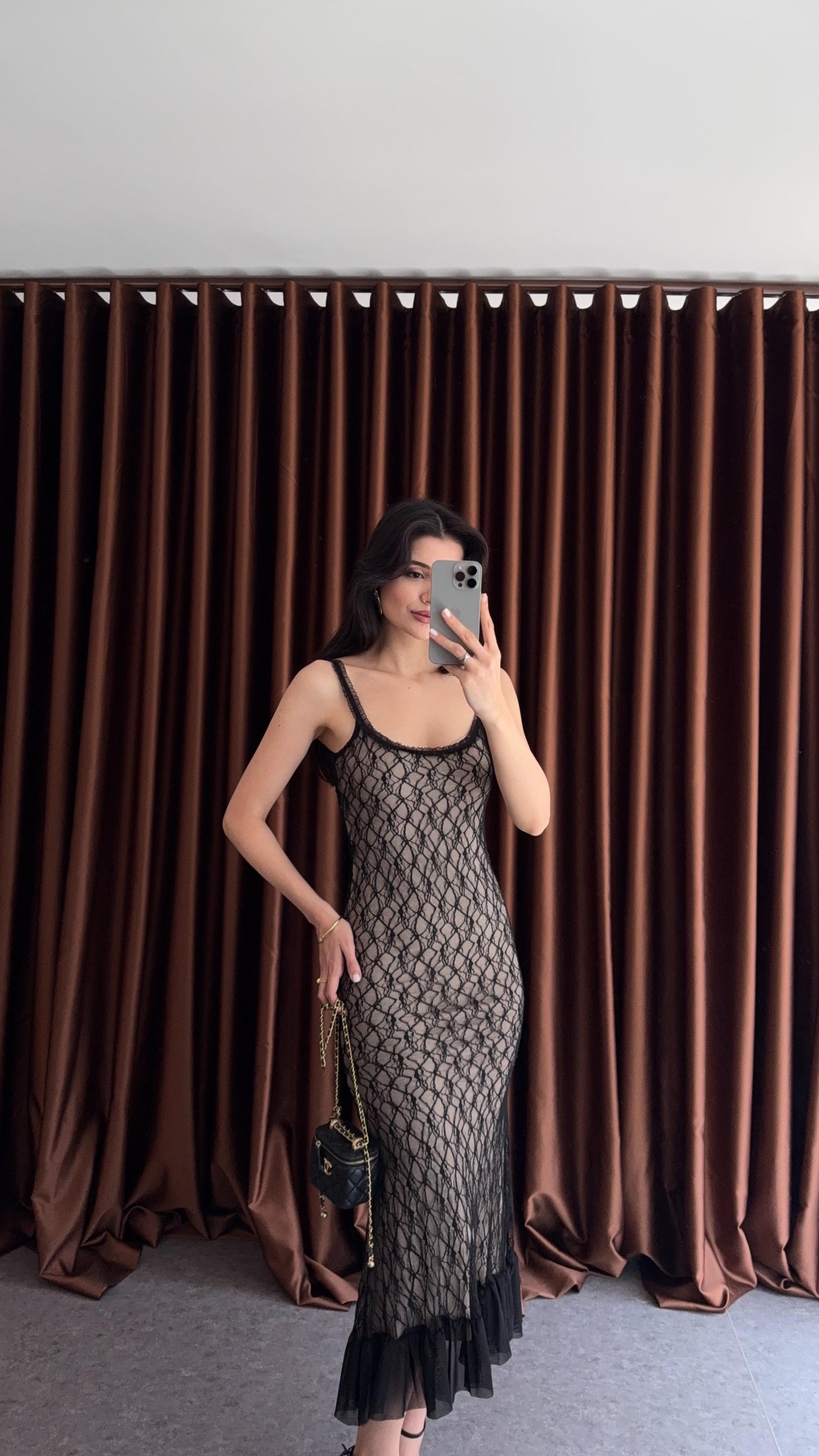 Siyah Dantelli Nude Elbise