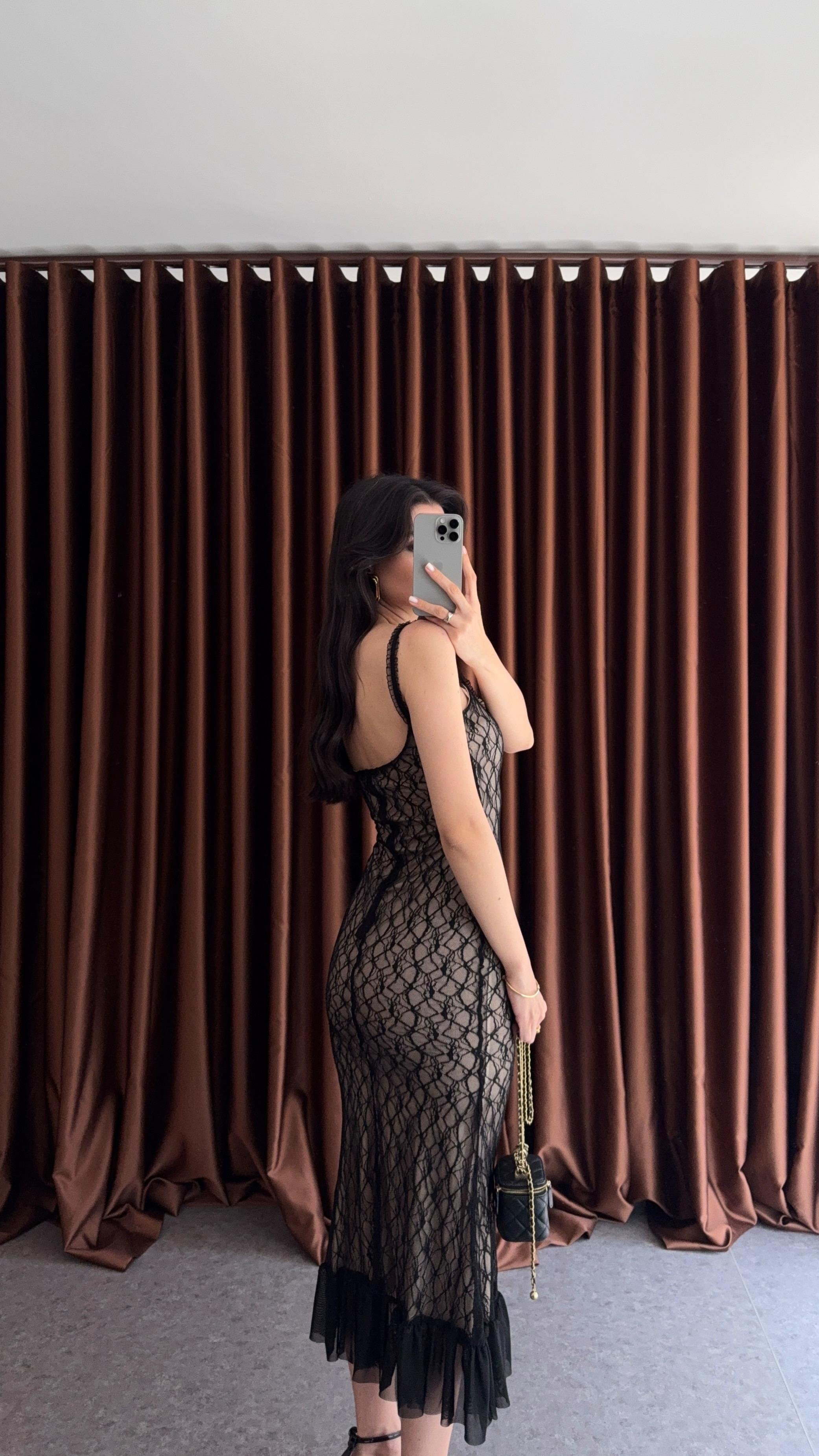 Siyah Dantelli Nude Elbise
