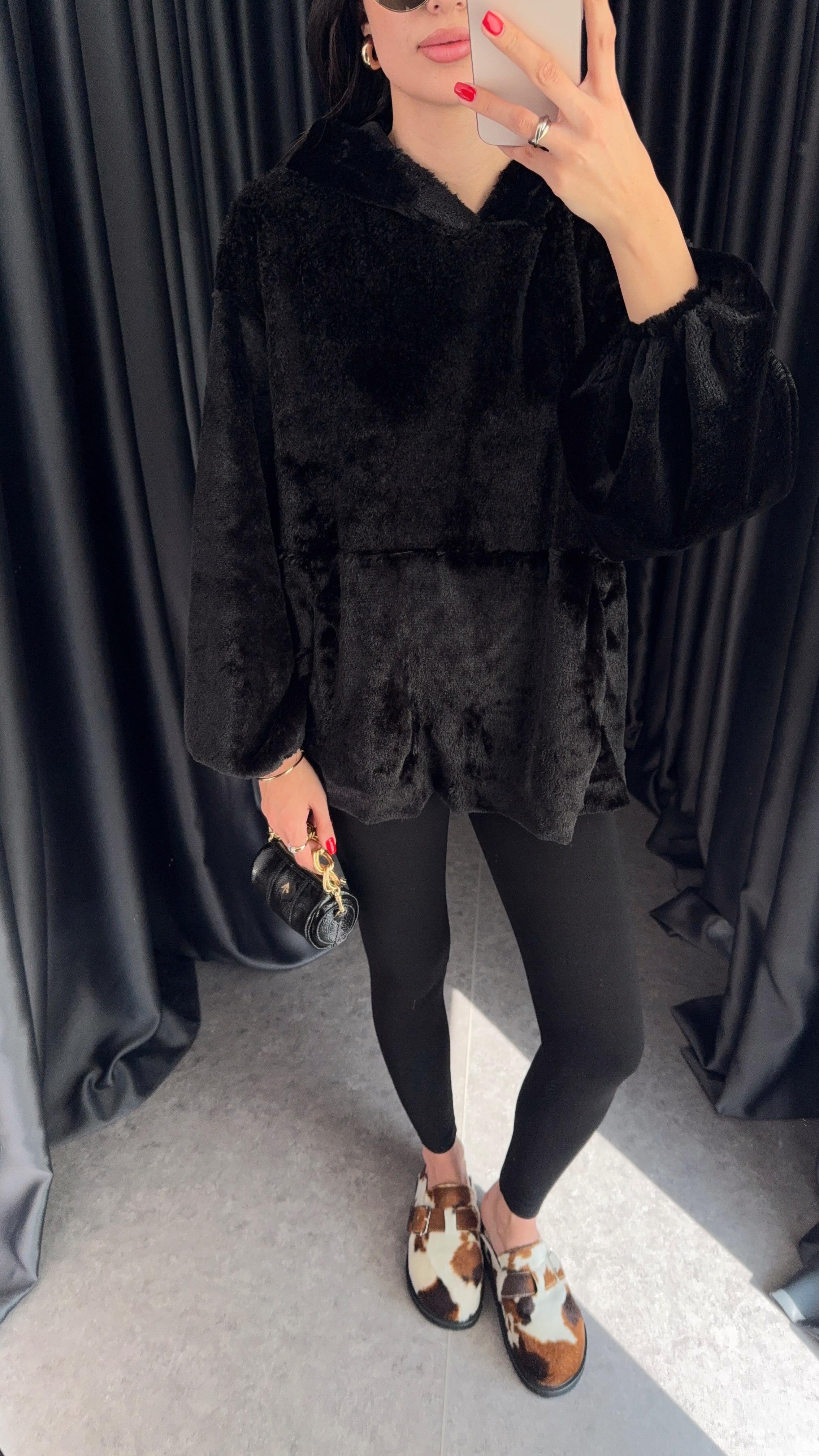 Siyah Peluş Sweatshirt