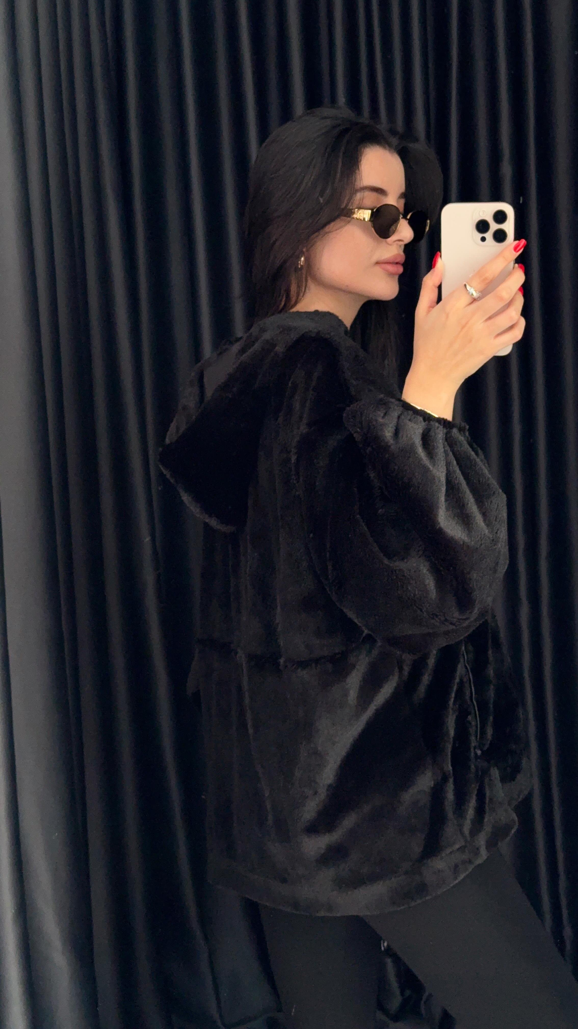 Siyah Peluş Sweatshirt