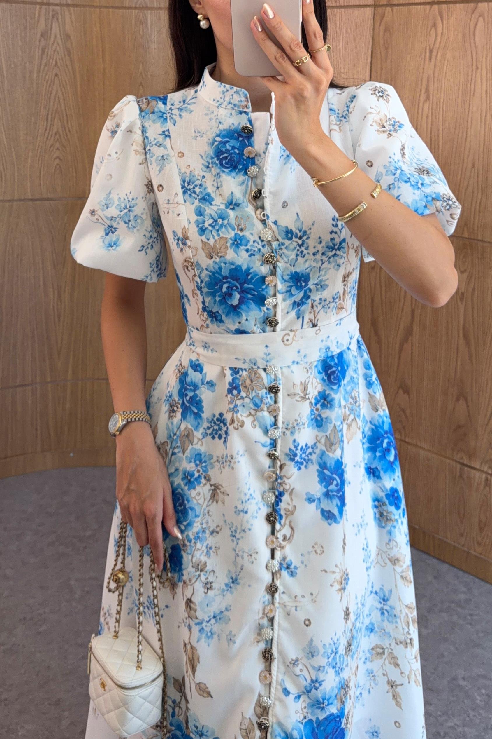 Taş Düğmeli Mavi Floral Keten Elbise