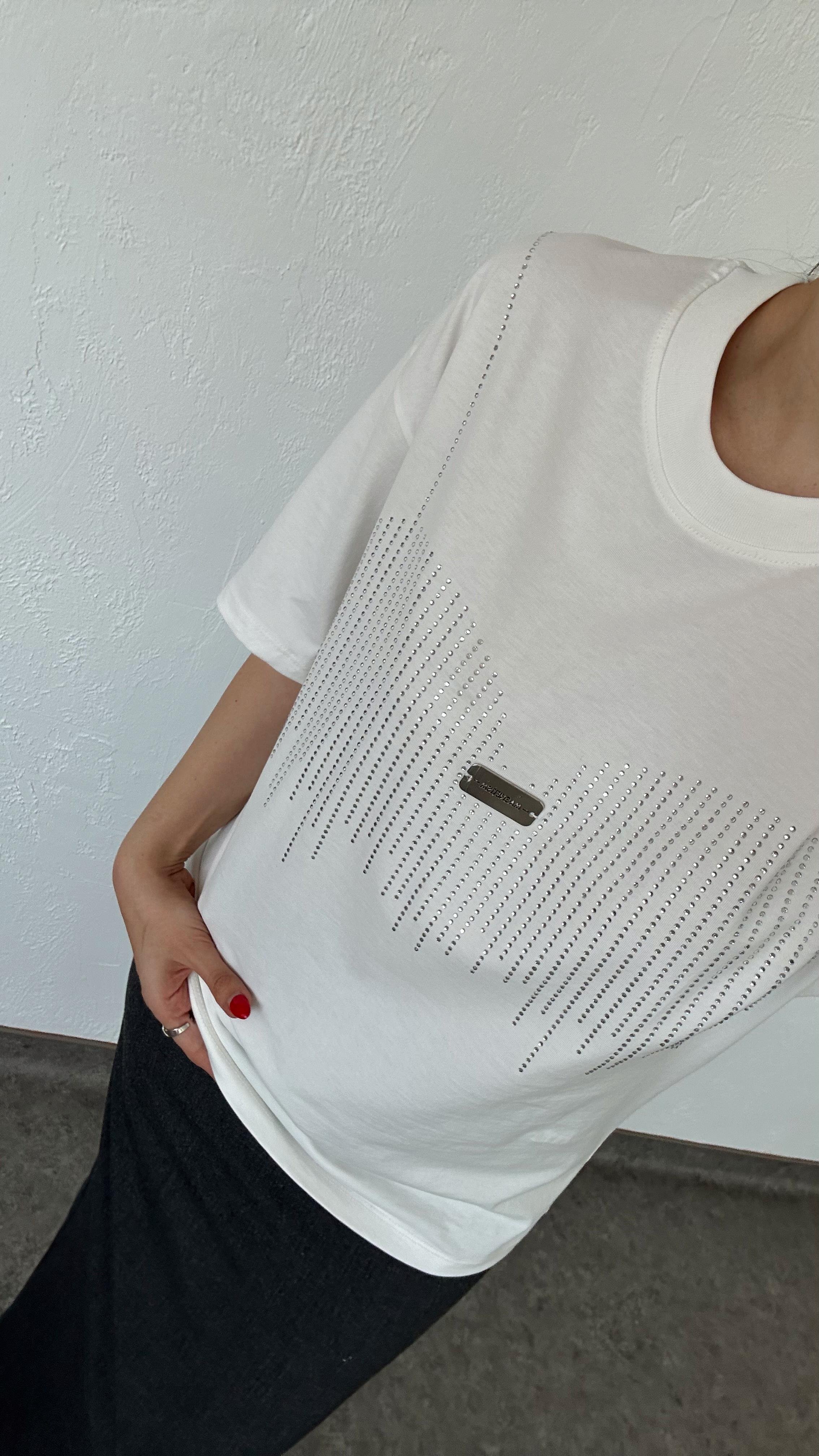 Taşlı Göğüs Detaylı Beyaz Tshirt