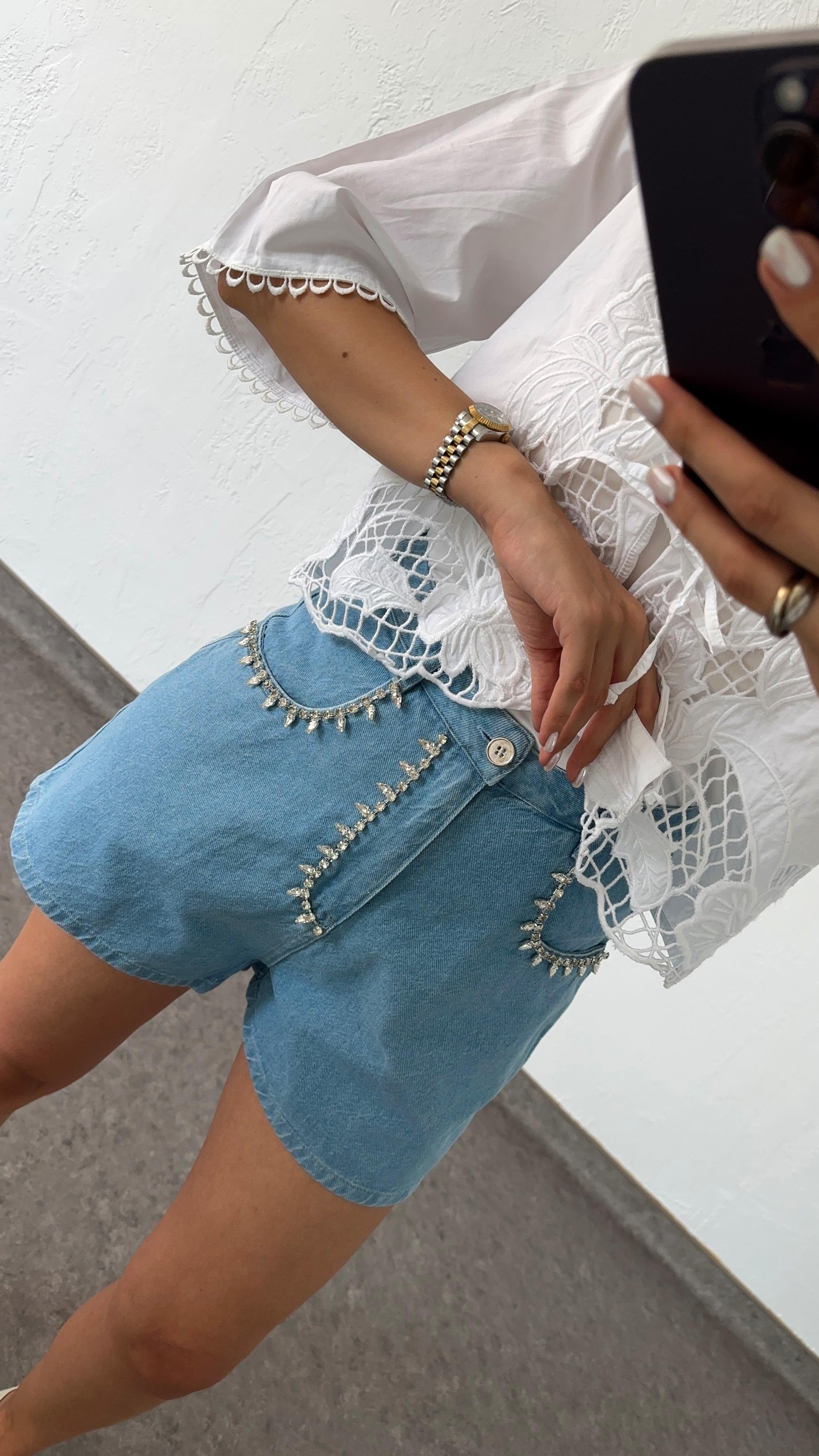 Taşlı Mavi Denim Şort