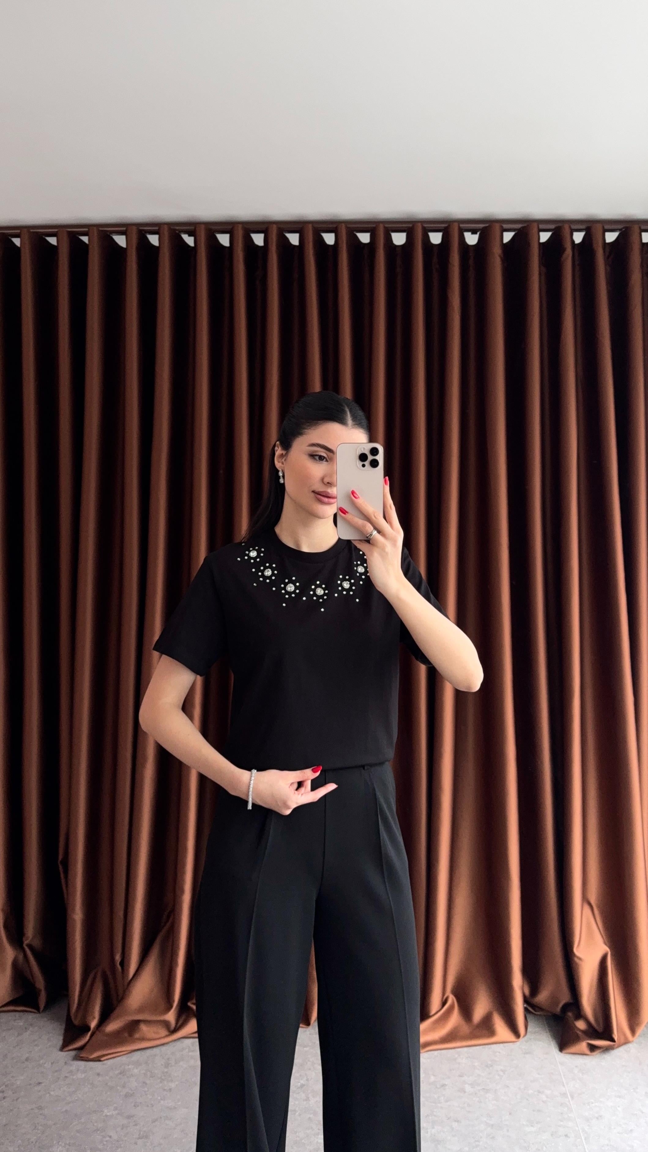 Taşlı Siyah Tshirt