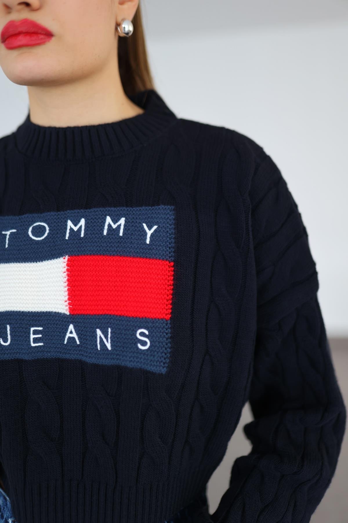 Tomy Crop Lacivert Kazak