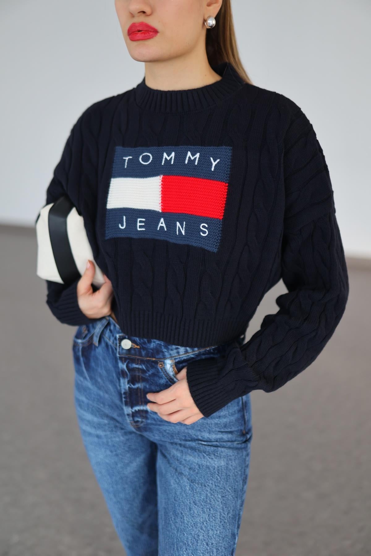 Tomy Crop Lacivert Kazak