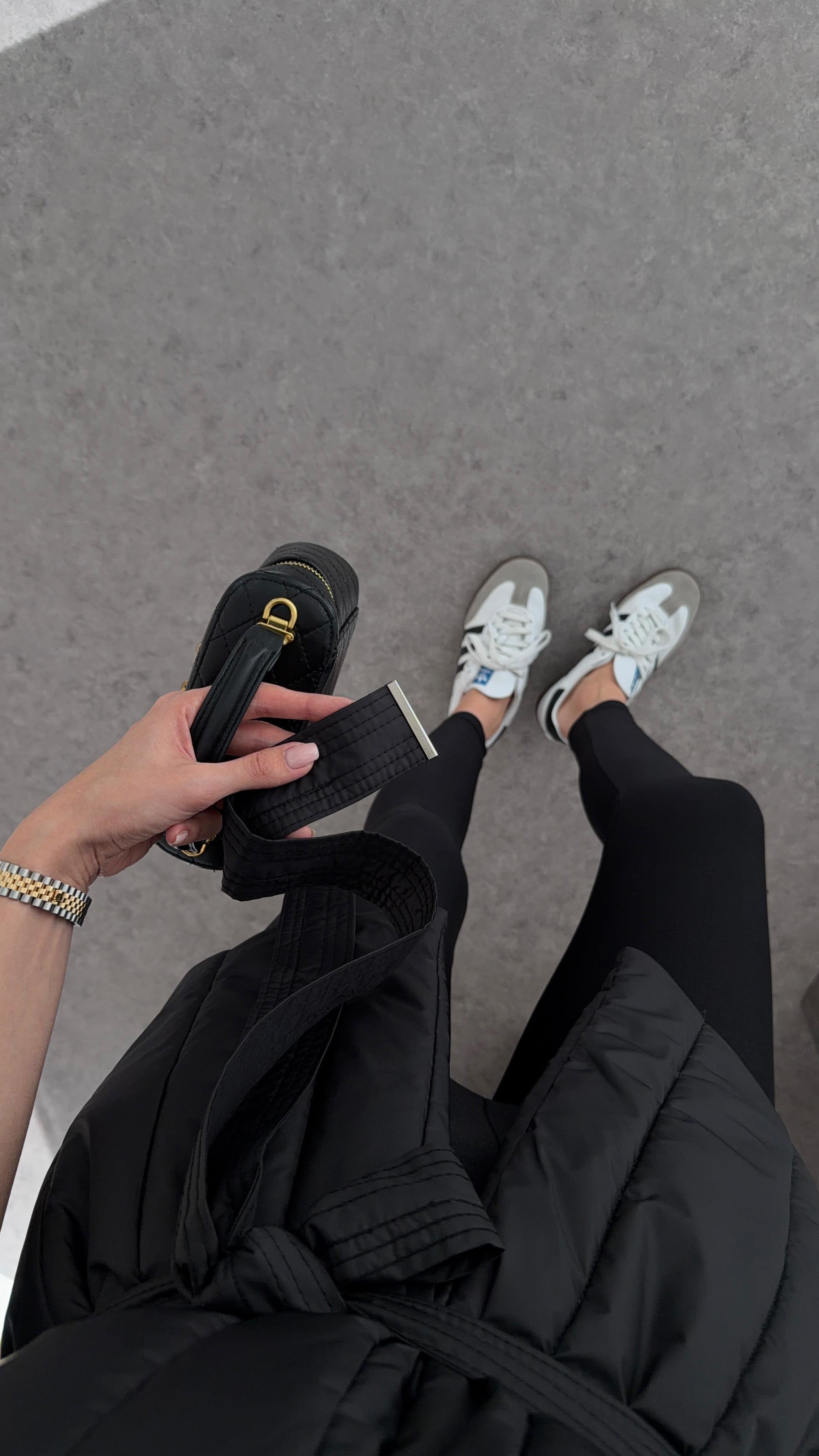 Triko Garnili Siyah Yelek