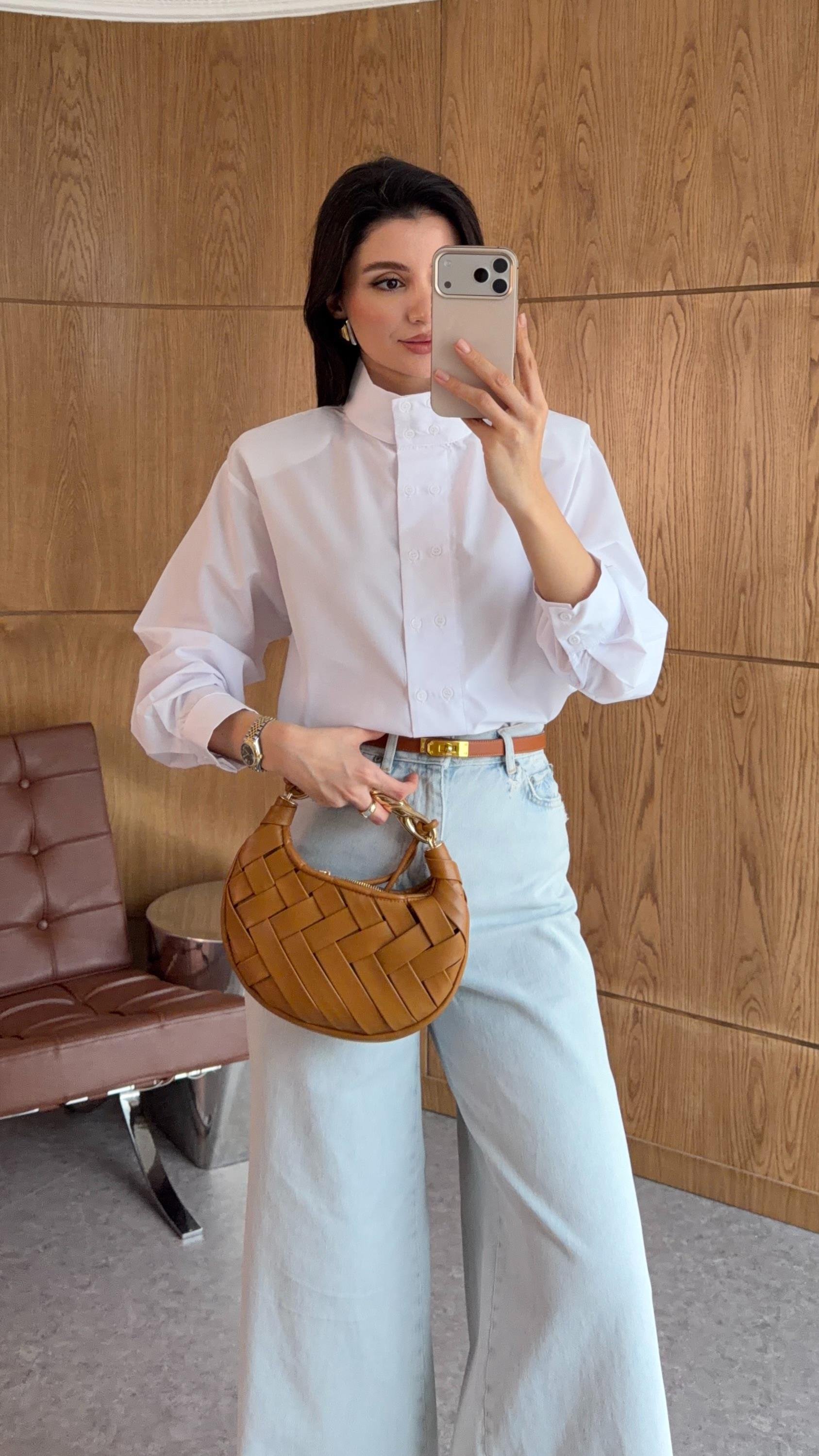 Vatkalı Beyaz Gömlek