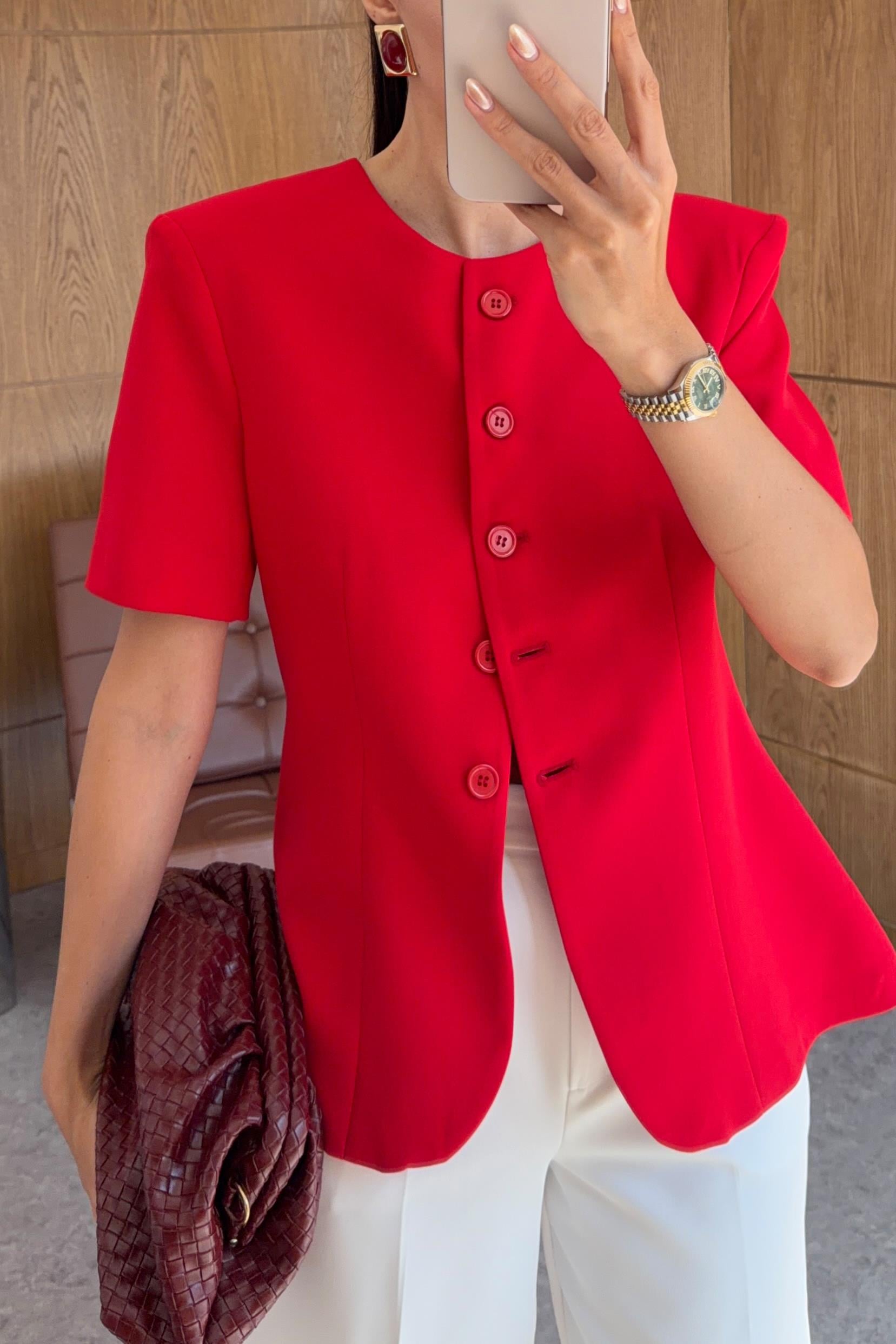 Vatkalı Kırmızı Ceket