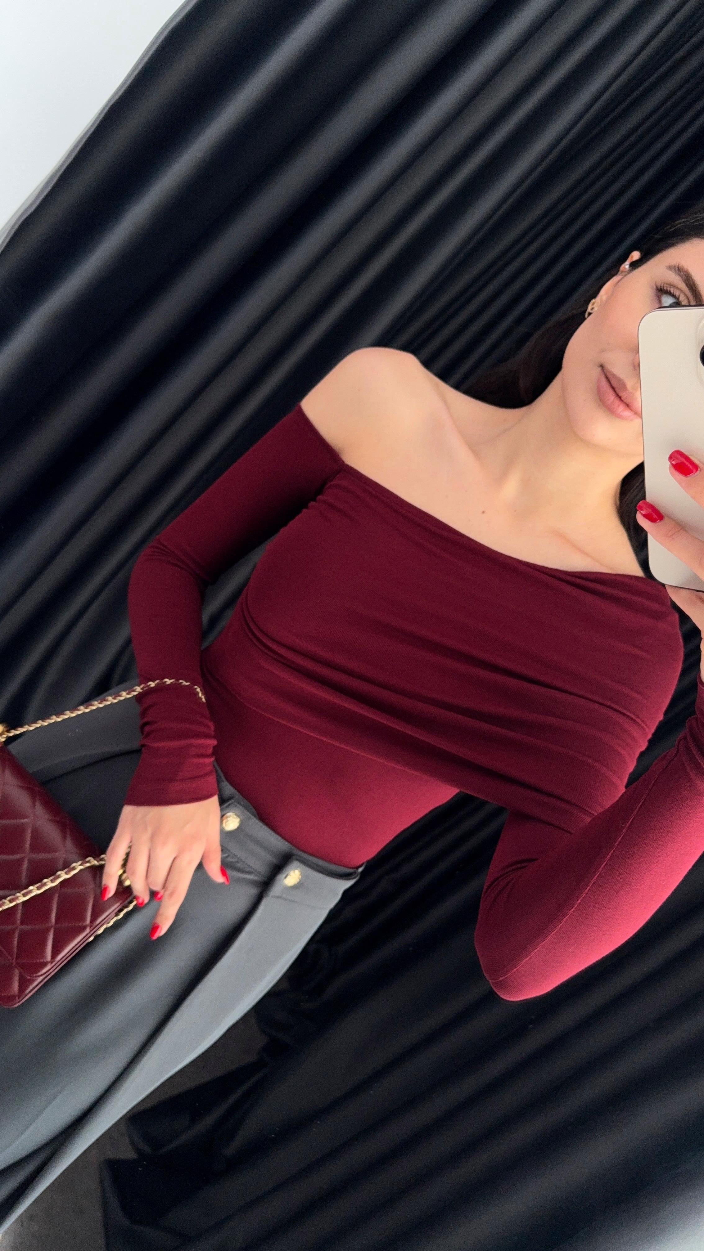Yaka Detaylı Bordo Bluz
