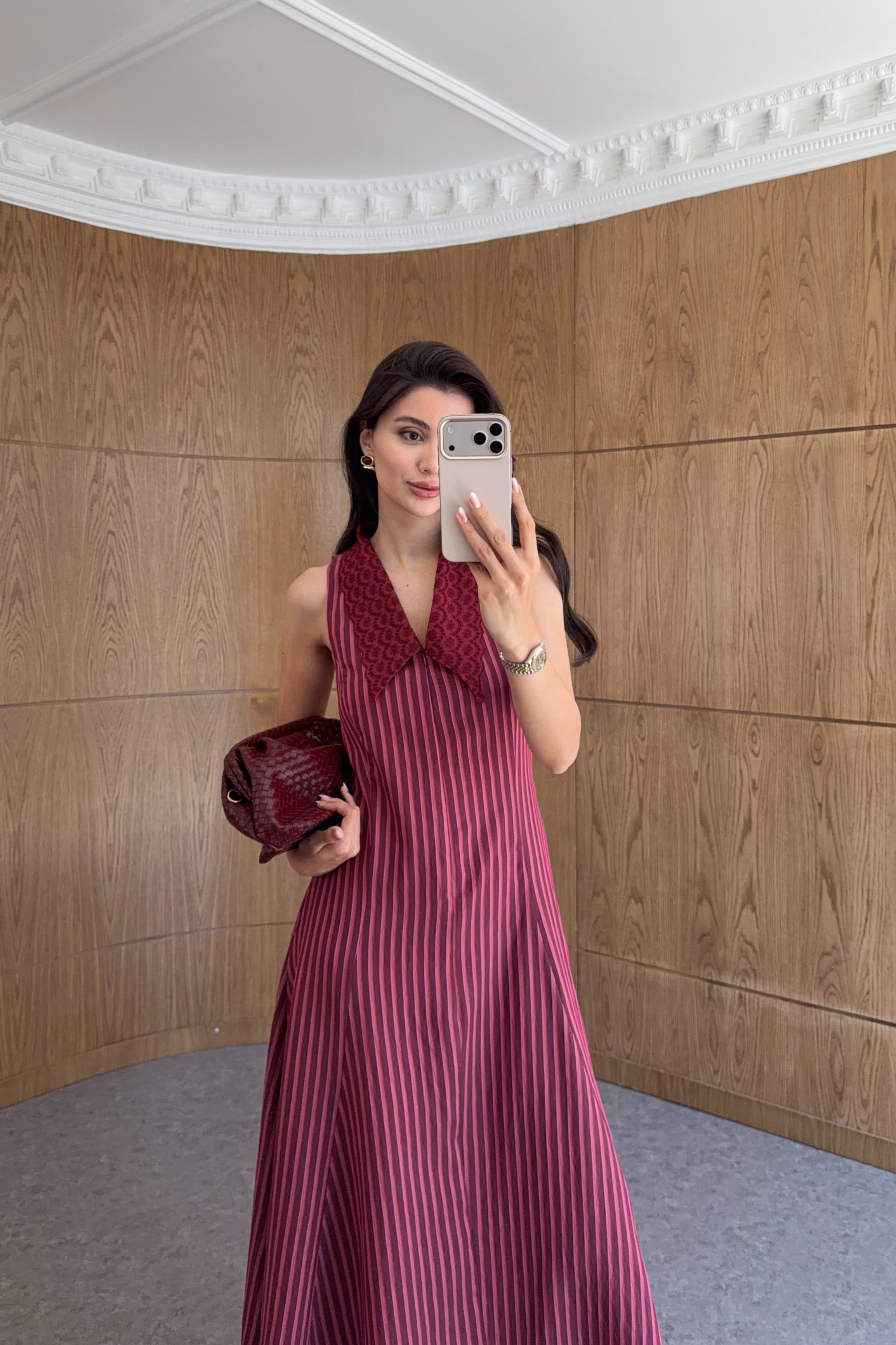 Yaka Garnili Çizgili Bordo Elbise