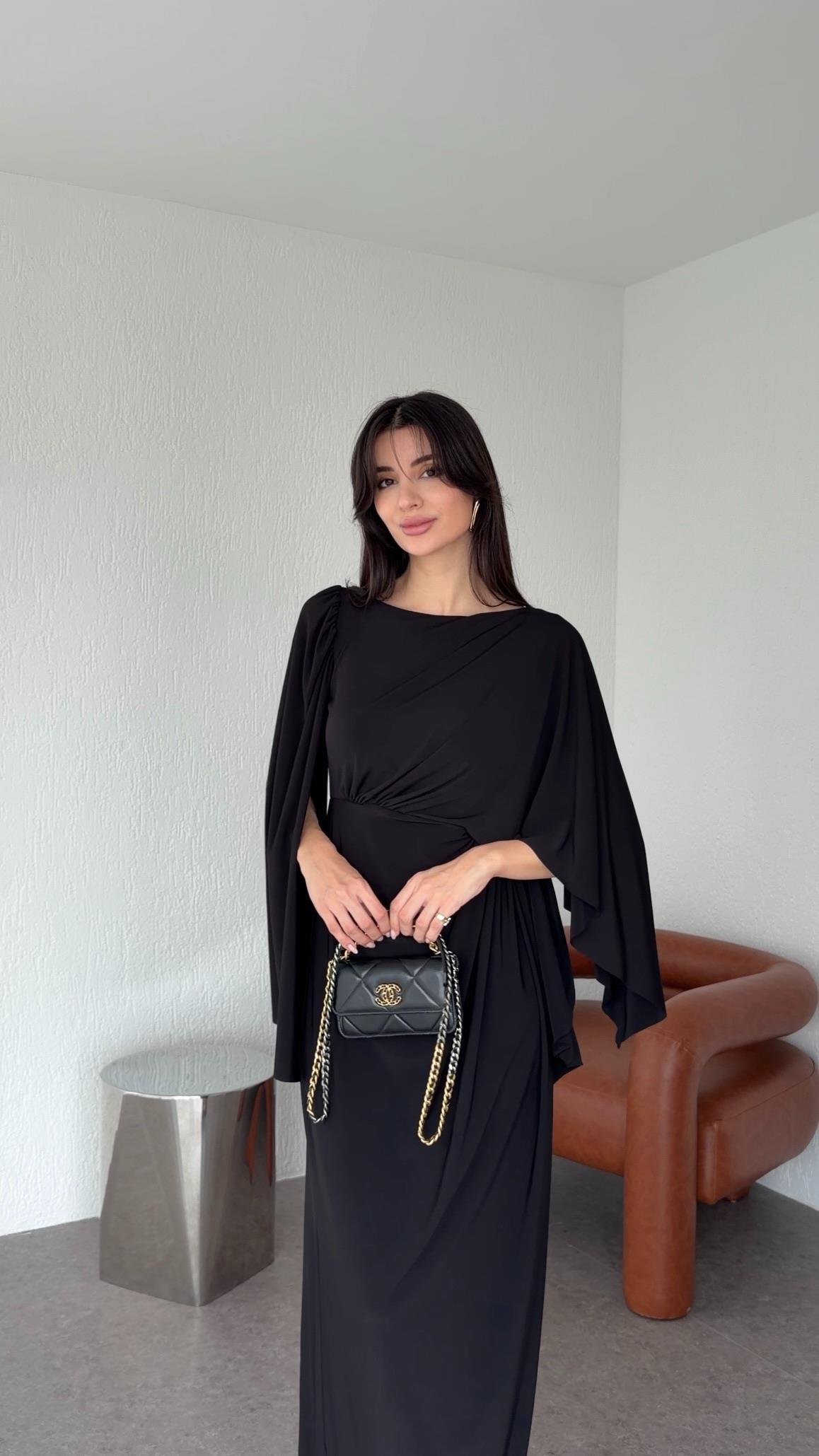 Yarasa Kol Siyah Elbise