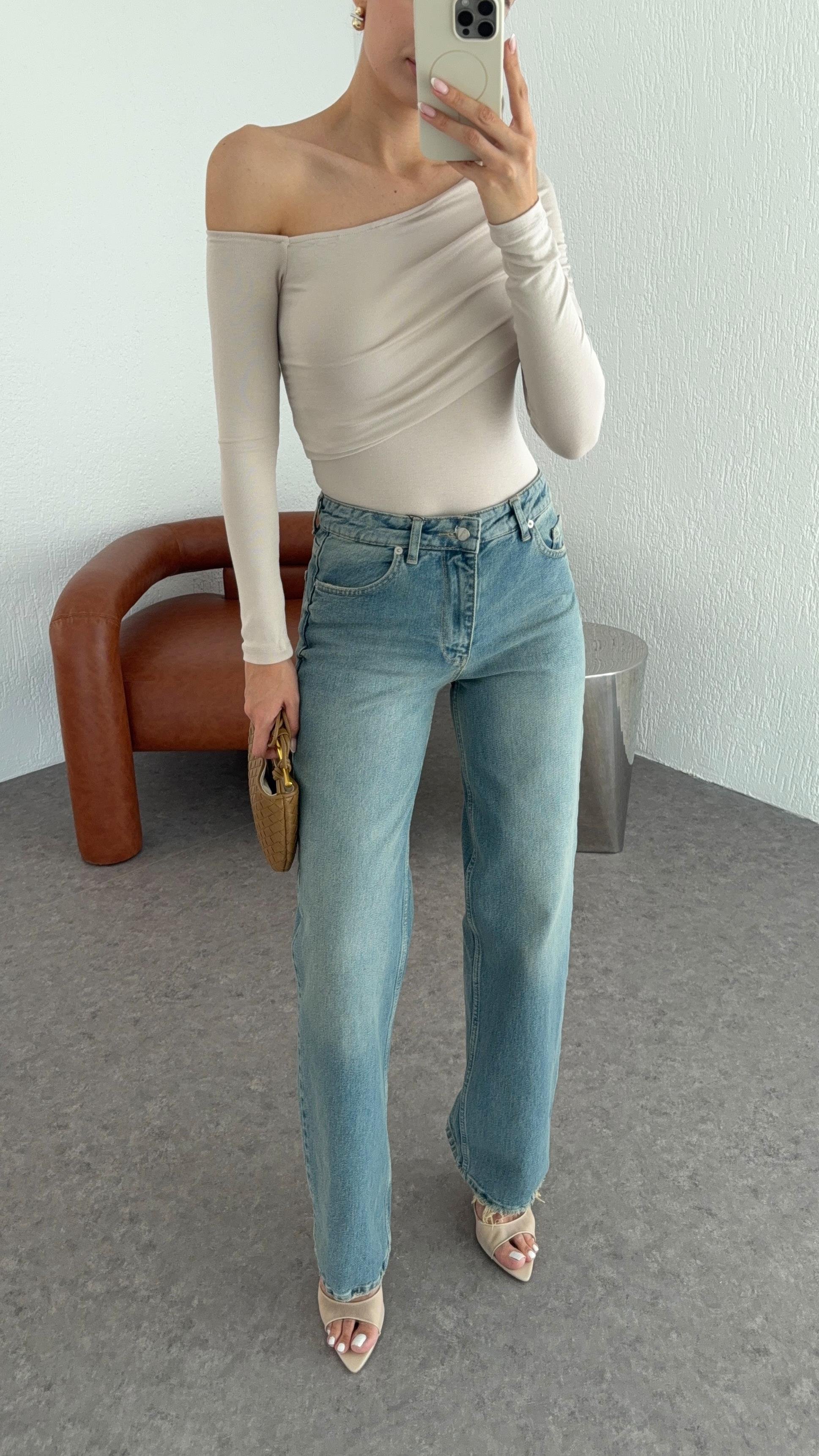 Yıkamalı Açık Mavi Straight Jean