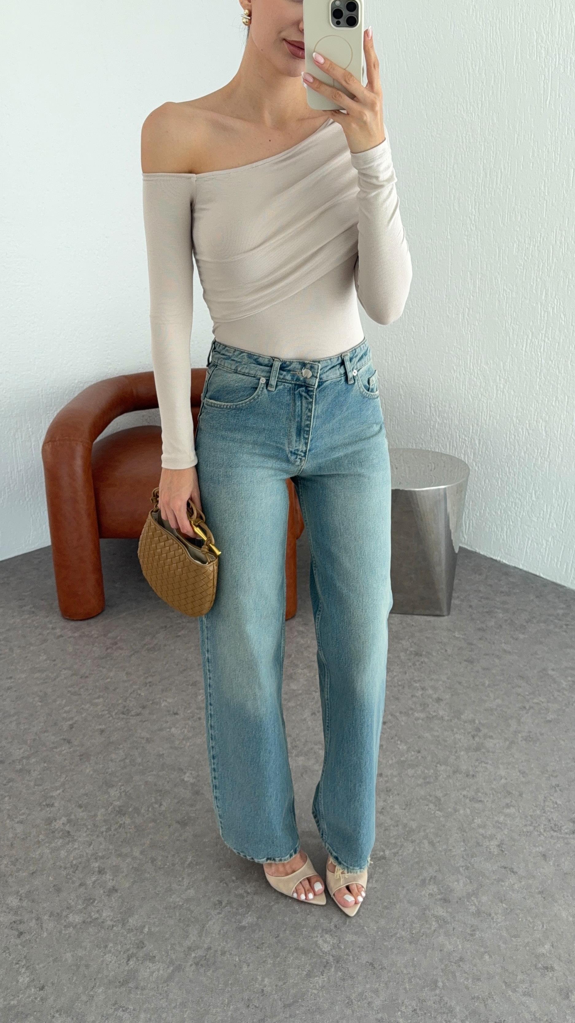 Yıkamalı Açık Mavi Straight Jean