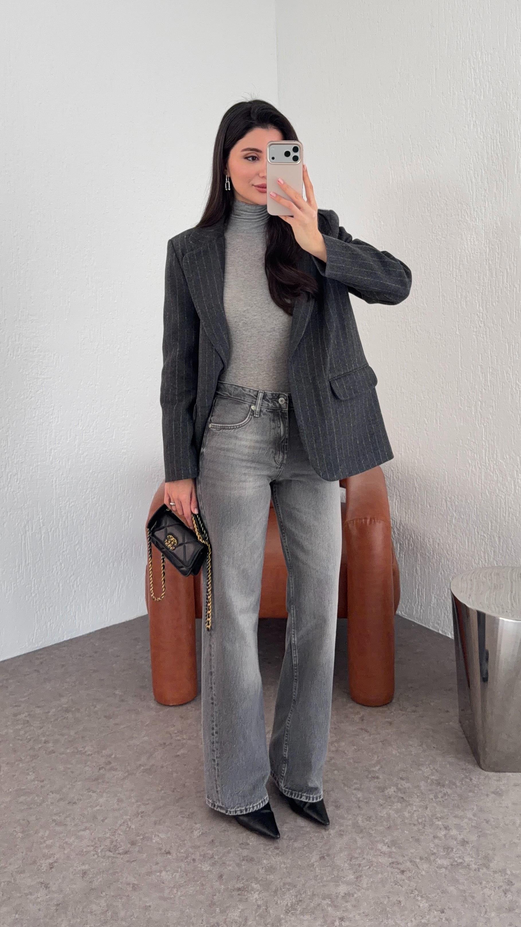 Yıkamalı Antrasit Straight Jean