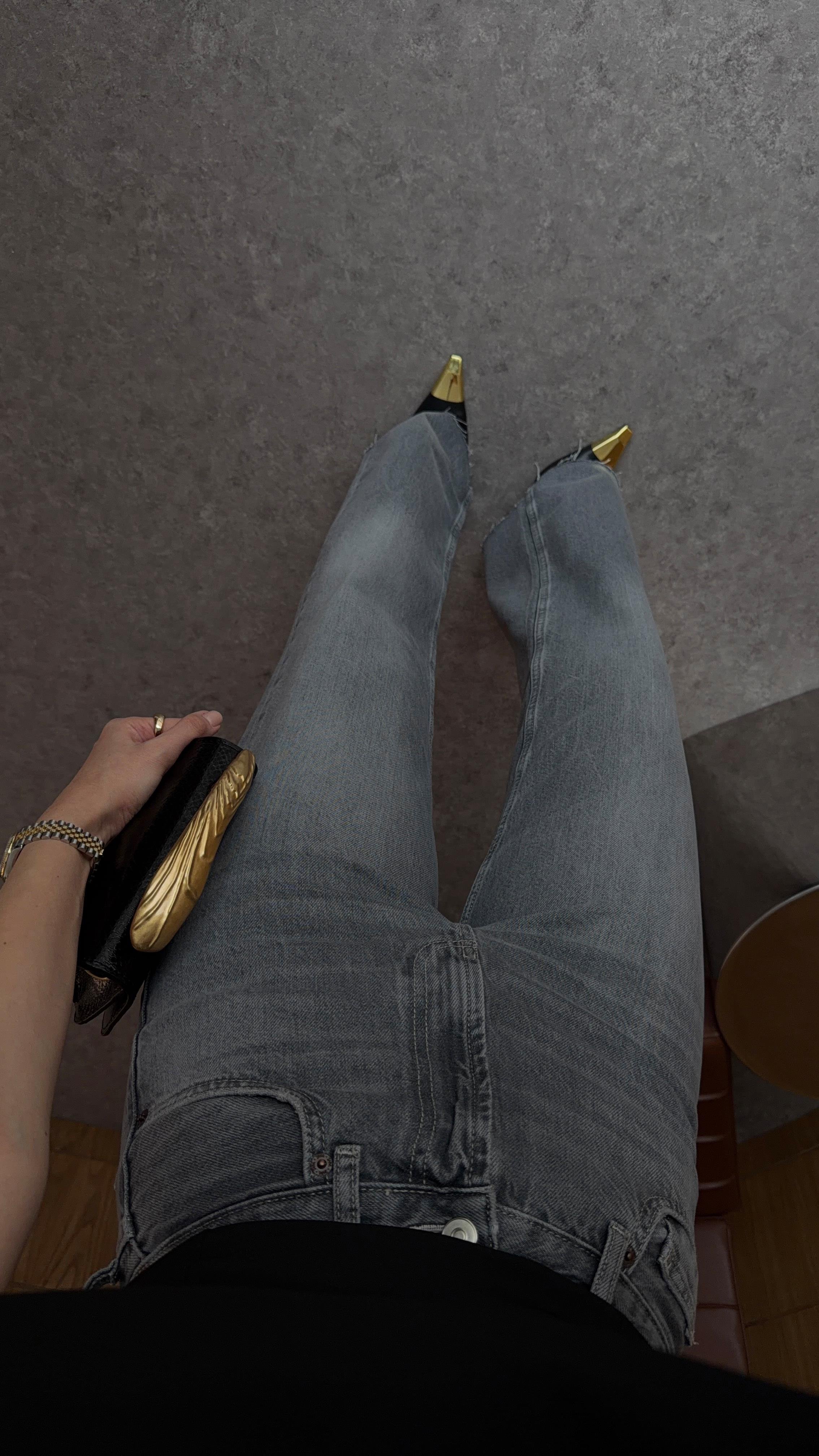 Yıkamalı Kesik Paça Yüksek Bel Gri Jean