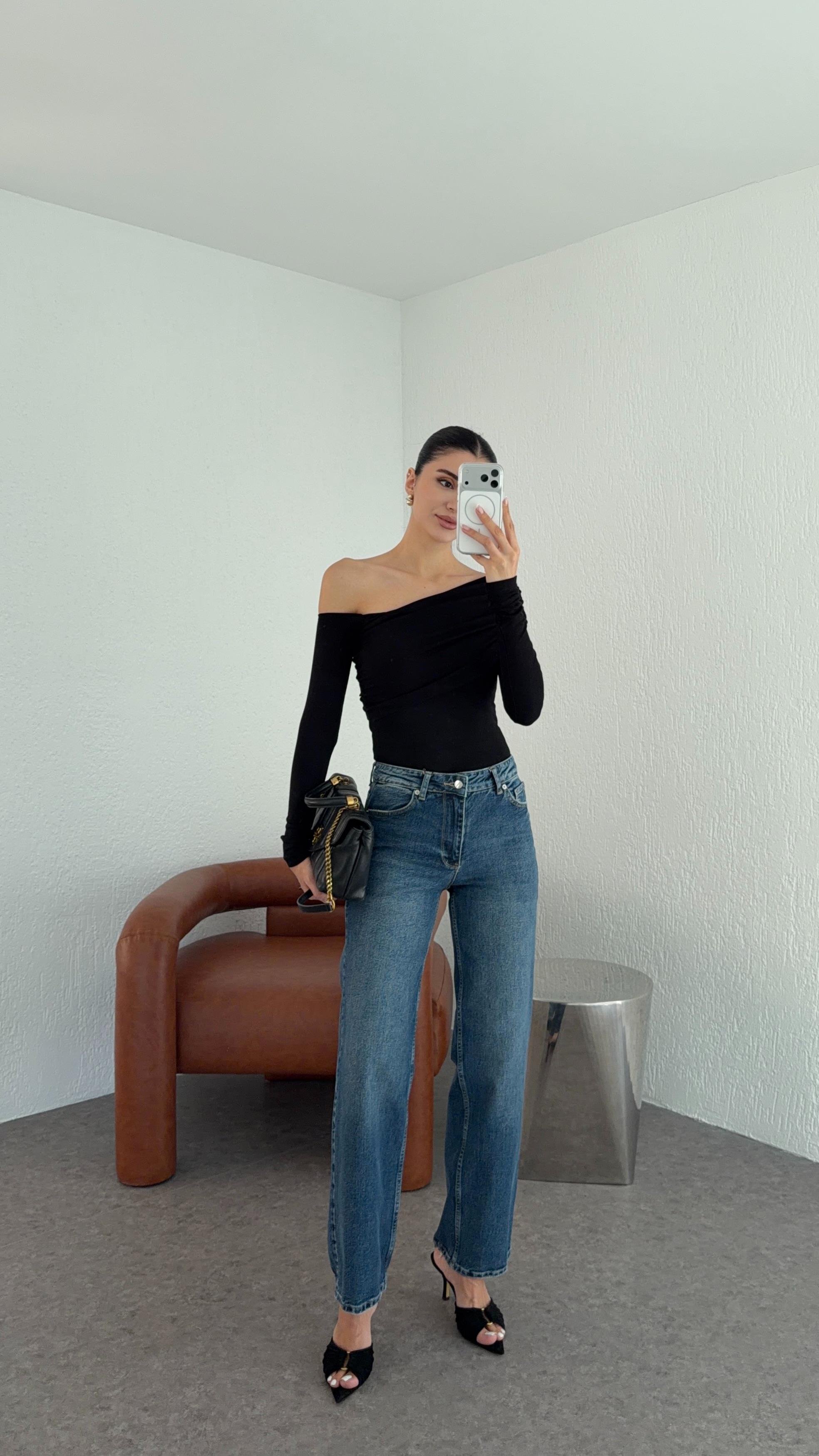 Yıkamalı Koyu Mavi Straight Jean
