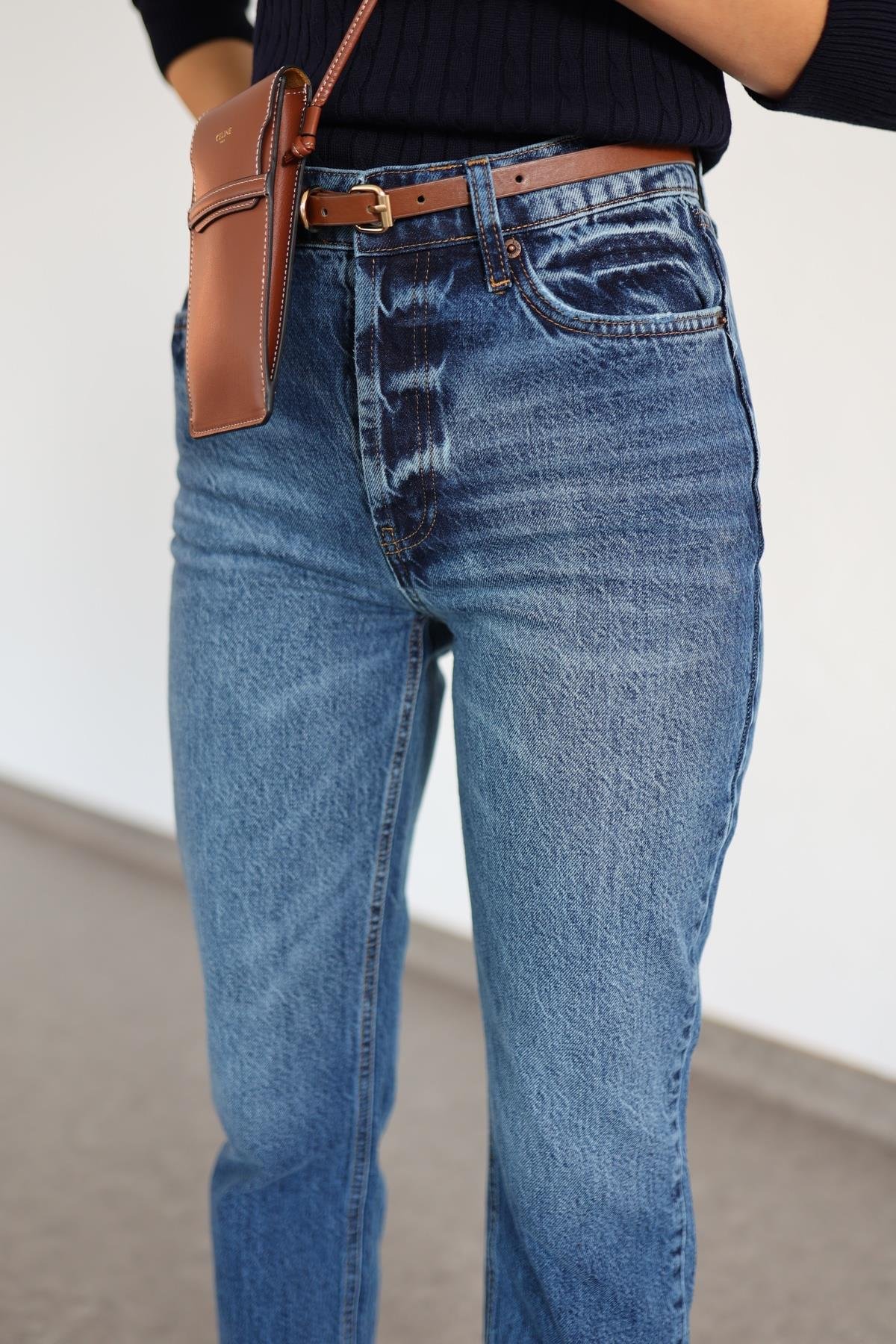 Yıkamalı Koyu Straight Jean