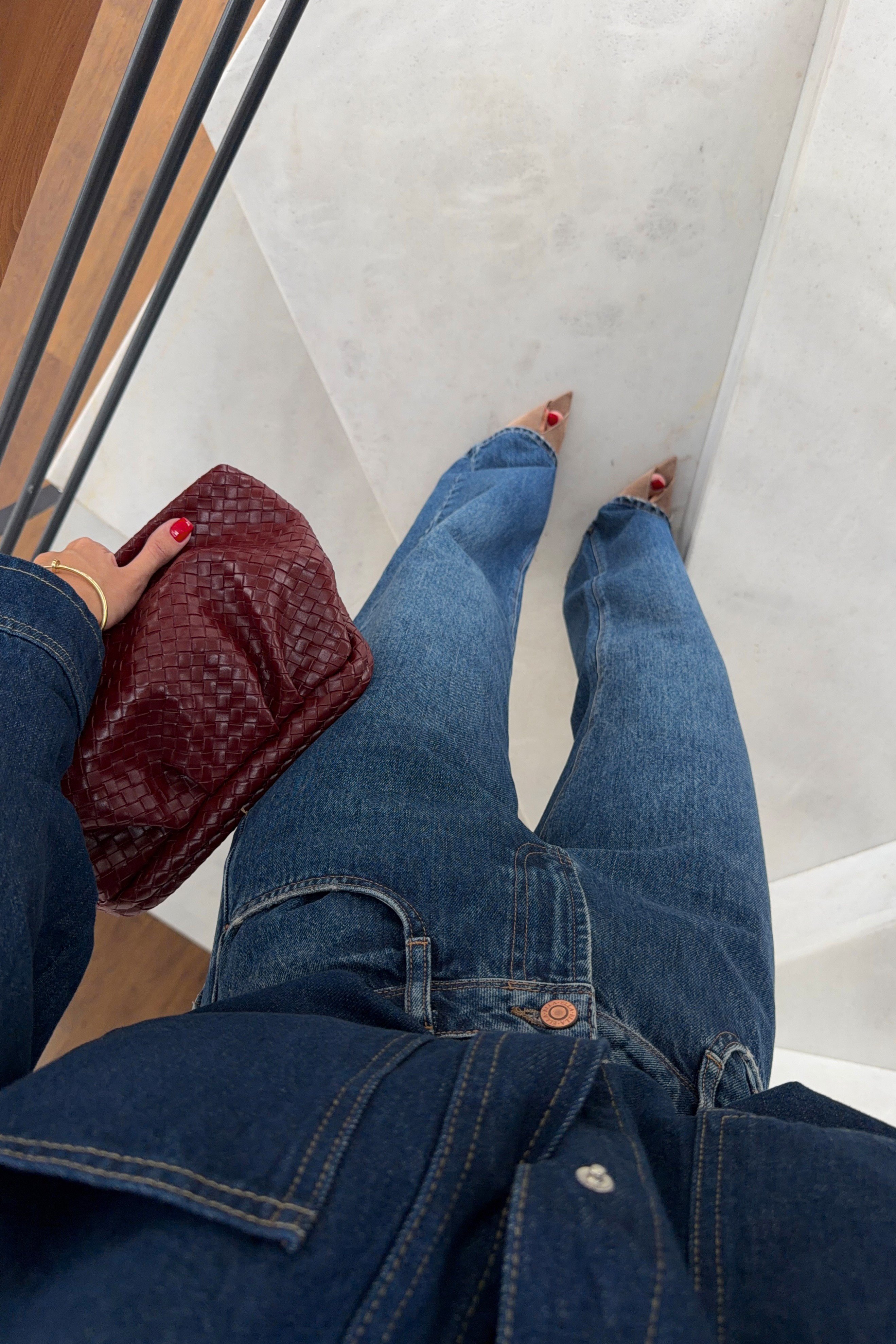 Yıkamalı Lacivert Cep Nakışlı Straight Fit Jean