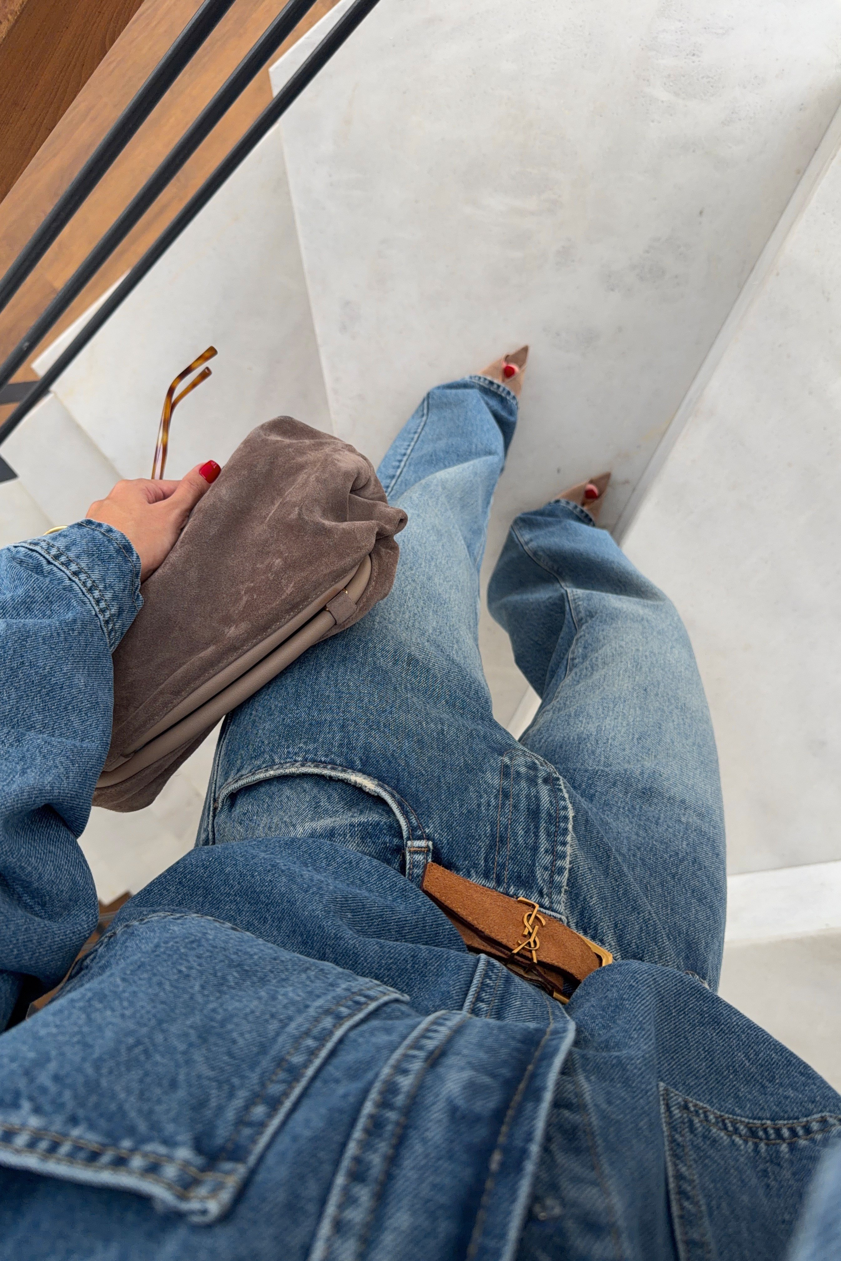 Yıkamalı Mavi Cep Nakışlı Straight Fit Jean