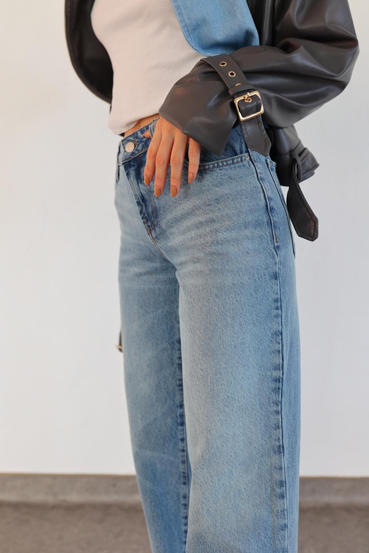 Yıkamalı Straight Jean