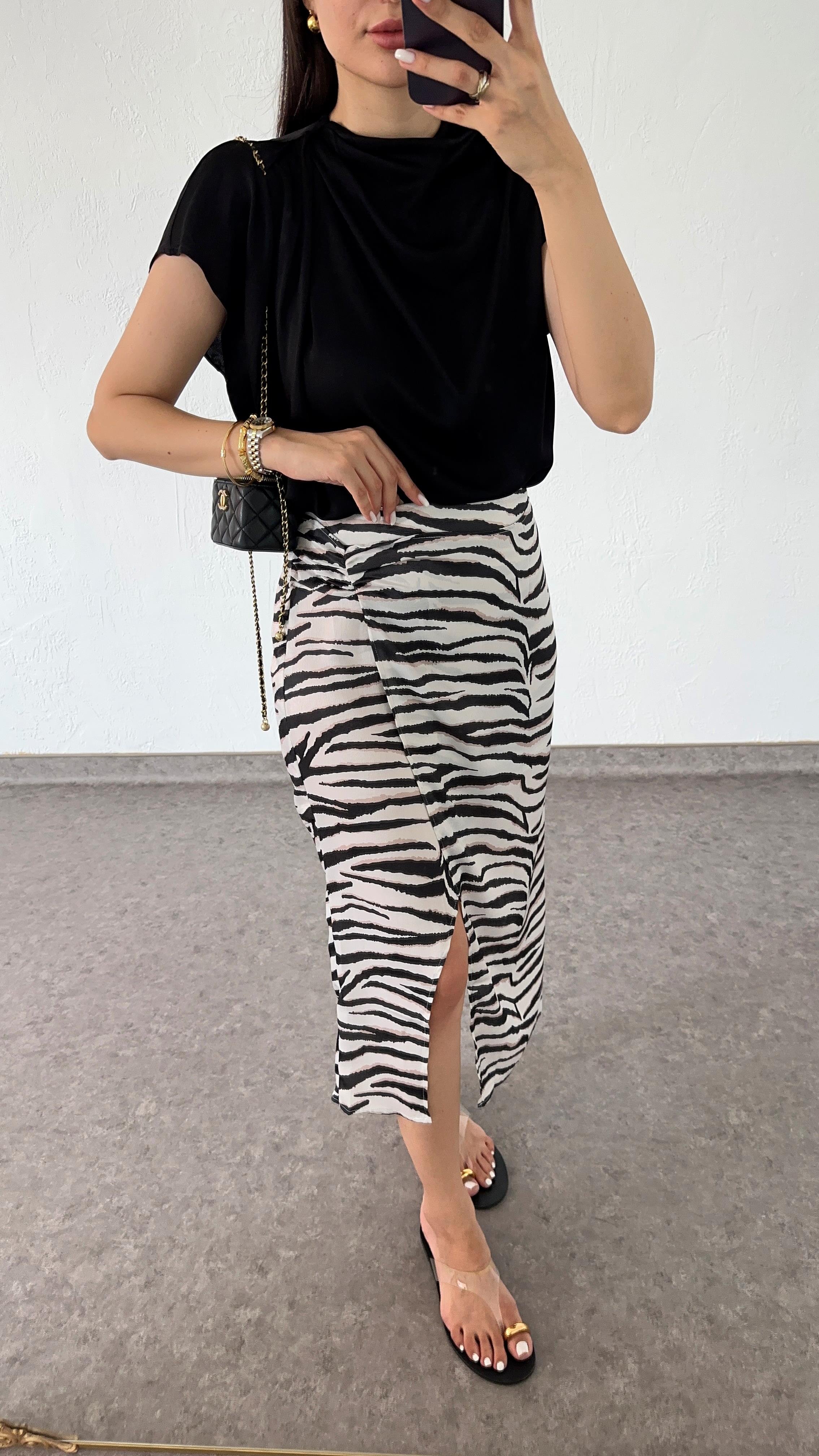 Zebra Desen Saten Etek