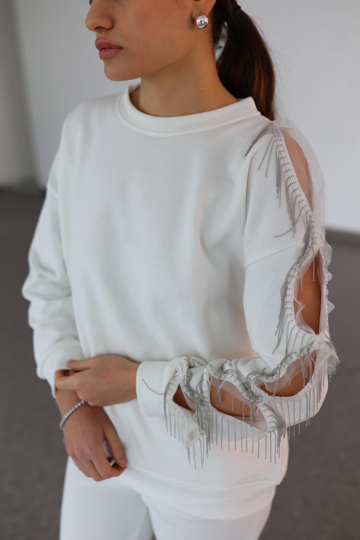 Zincirli Beyaz Sweat
