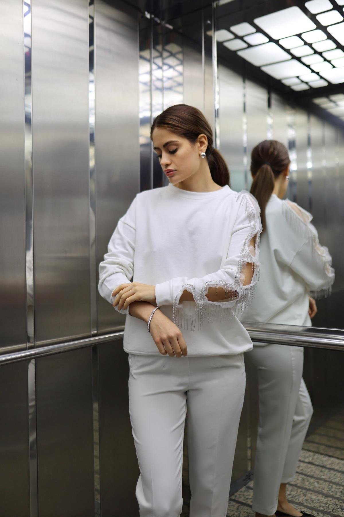 Zincirli Beyaz Sweat